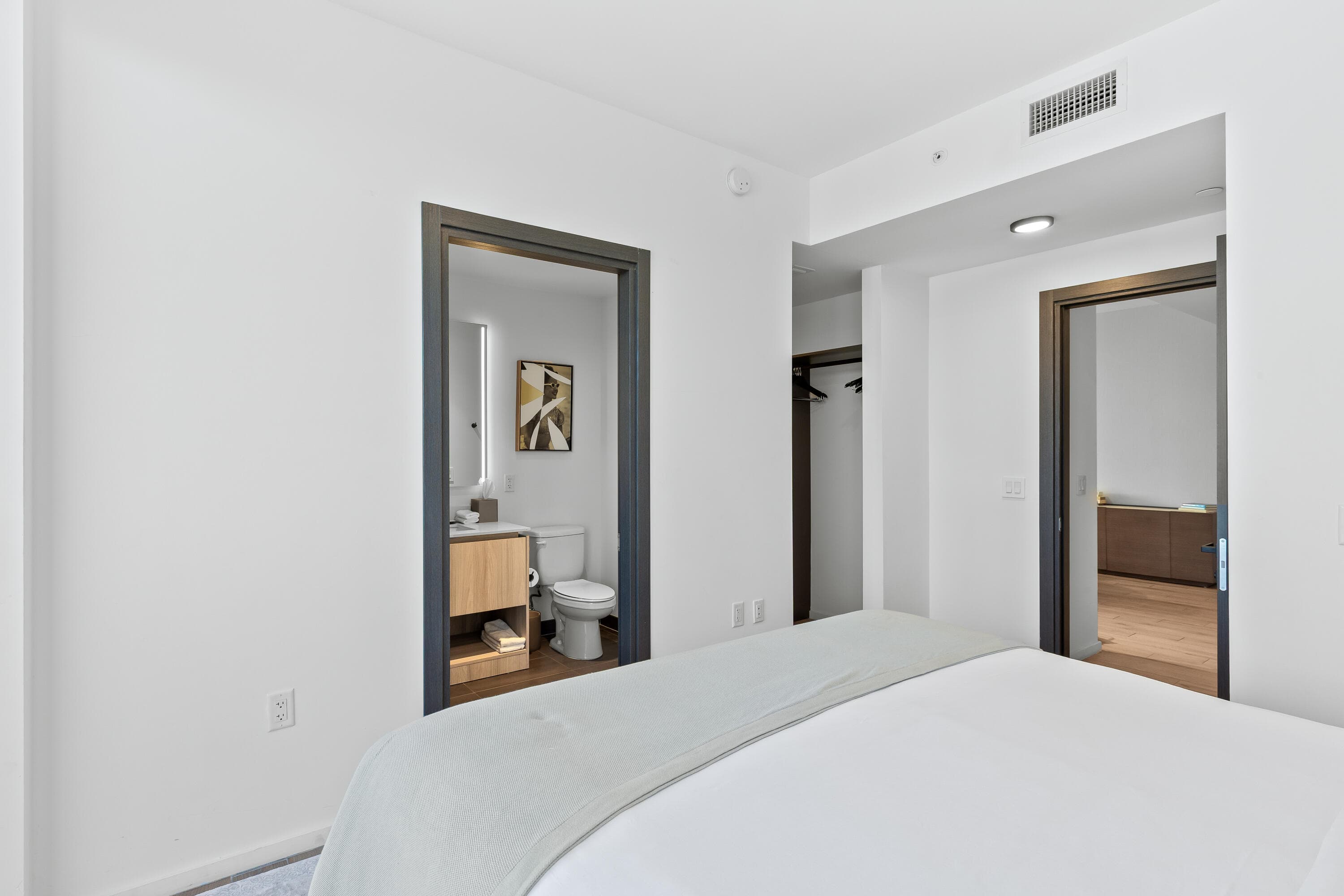 398 NE 5th Street 4618, Miami, FL 33132 — photo 26 of 80
