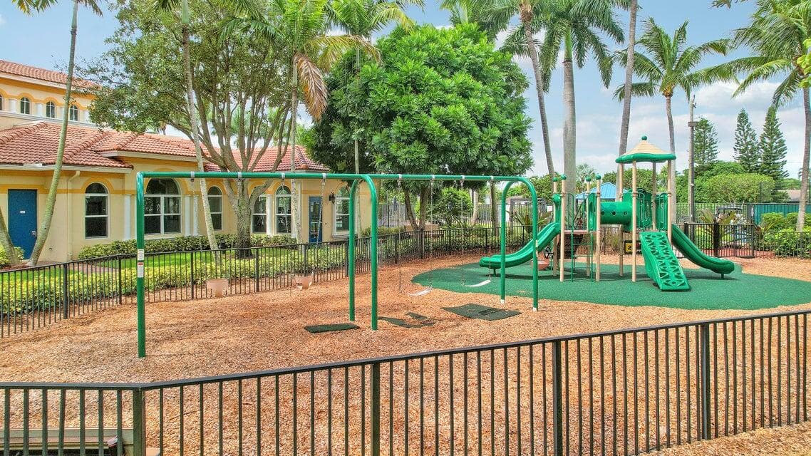 2850 S Oasis Drive, Boynton Beach, FL 33426 — photo 46 of 52