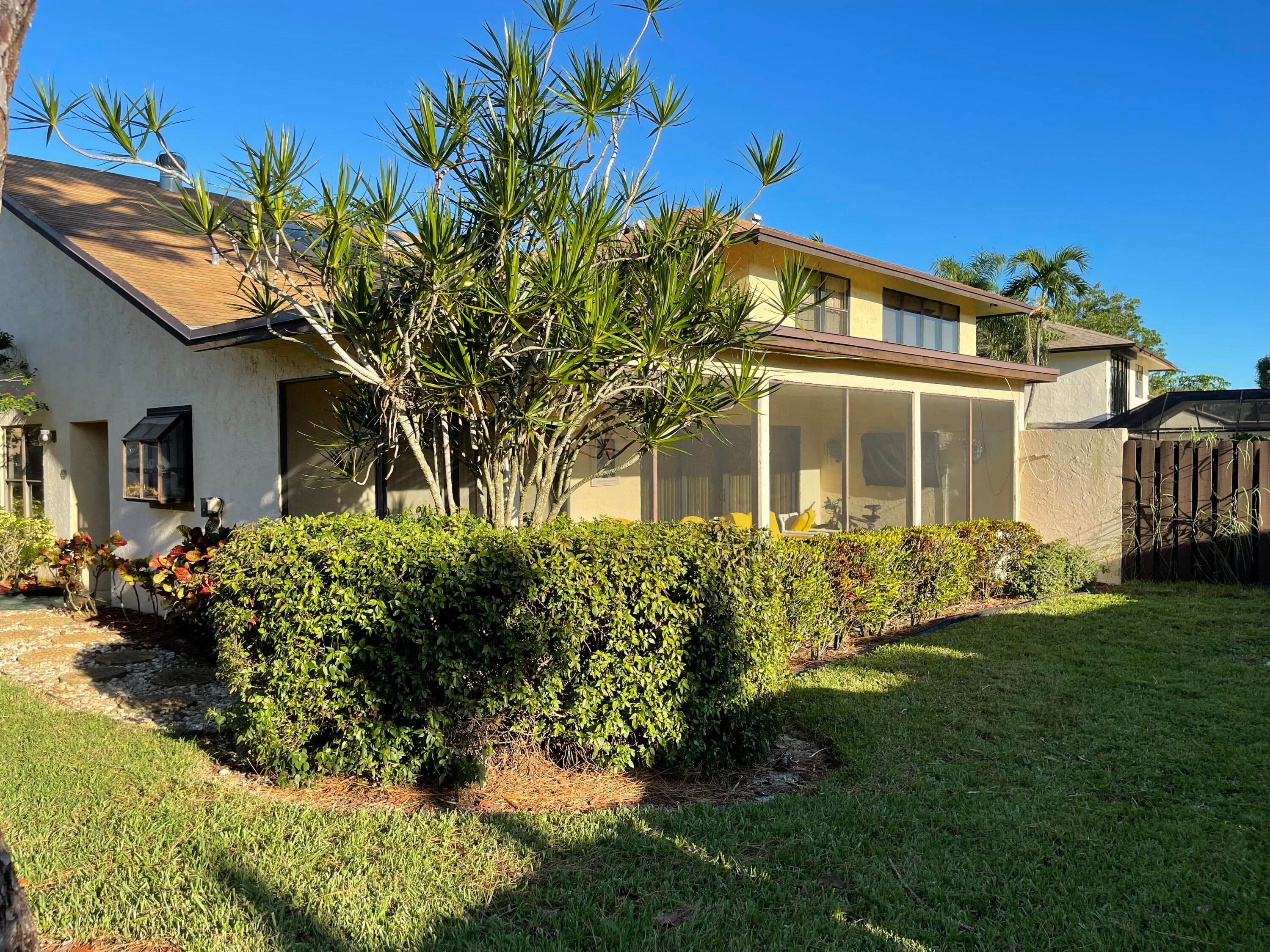 354 SW 28th Avenue, Delray Beach, FL 33445 — photo 1 of 55