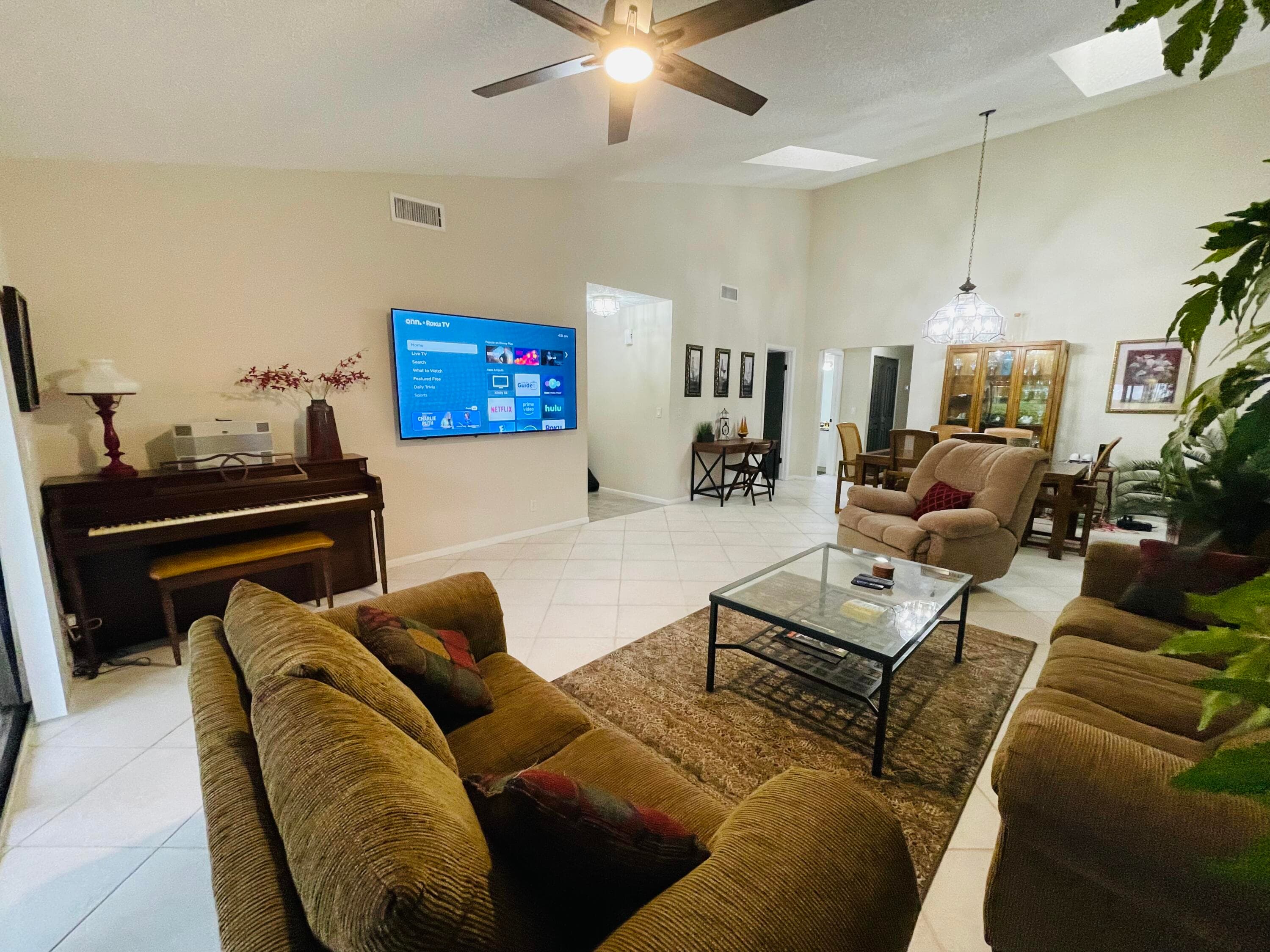 354 SW 28th Avenue, Delray Beach, FL 33445 — photo 3 of 55