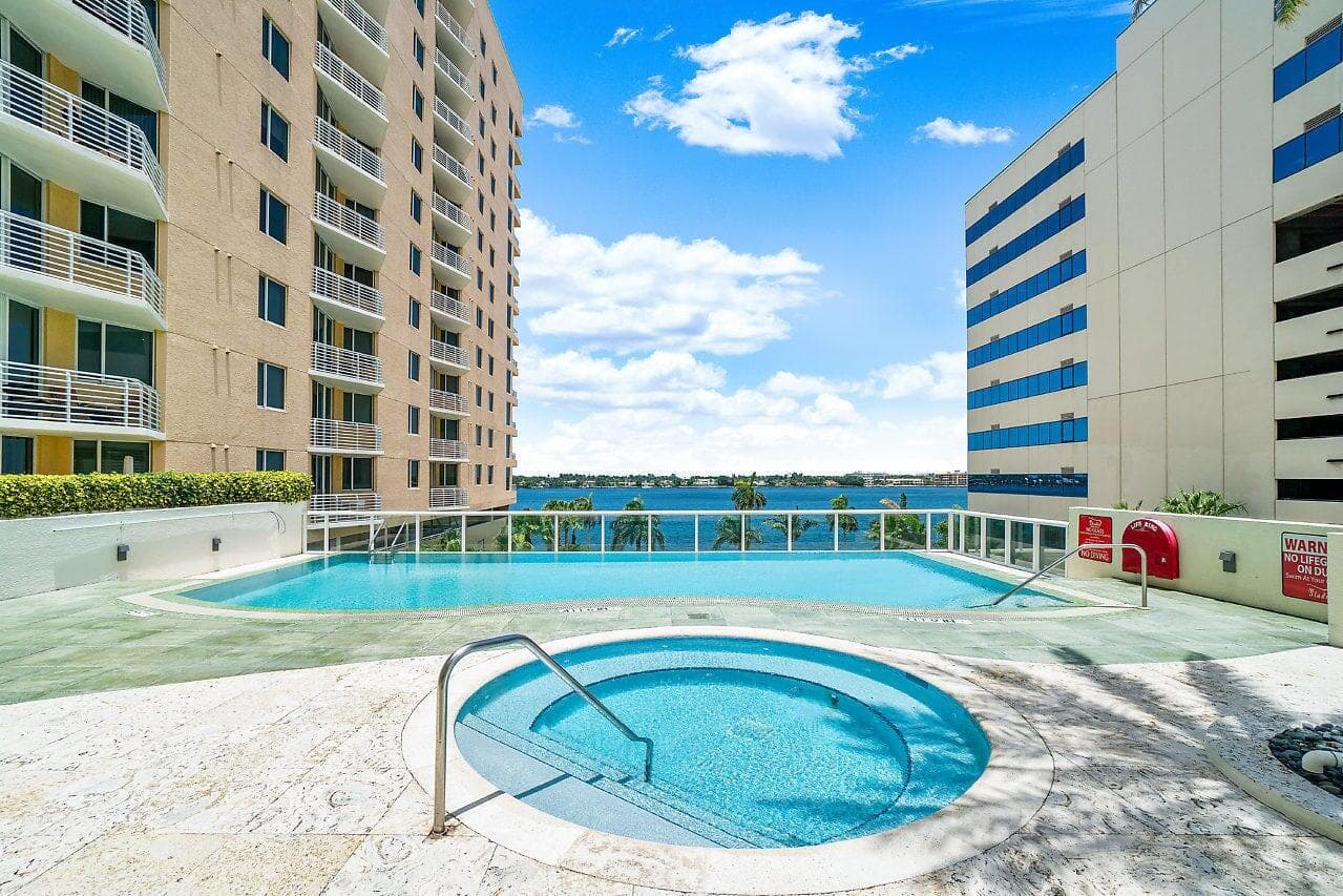 1551 N Flagler Drive 802, West Palm Beach, FL 33401 — photo 19 of 31