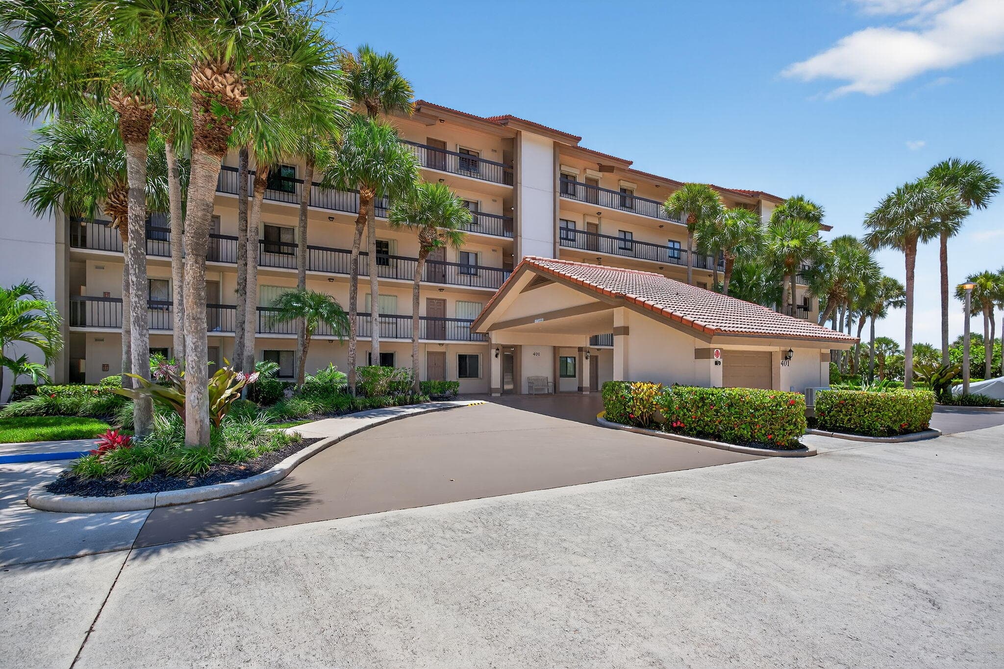 401 Ocean Bluffs Boulevard 205, Jupiter, FL 33477 — photo 1 of 42