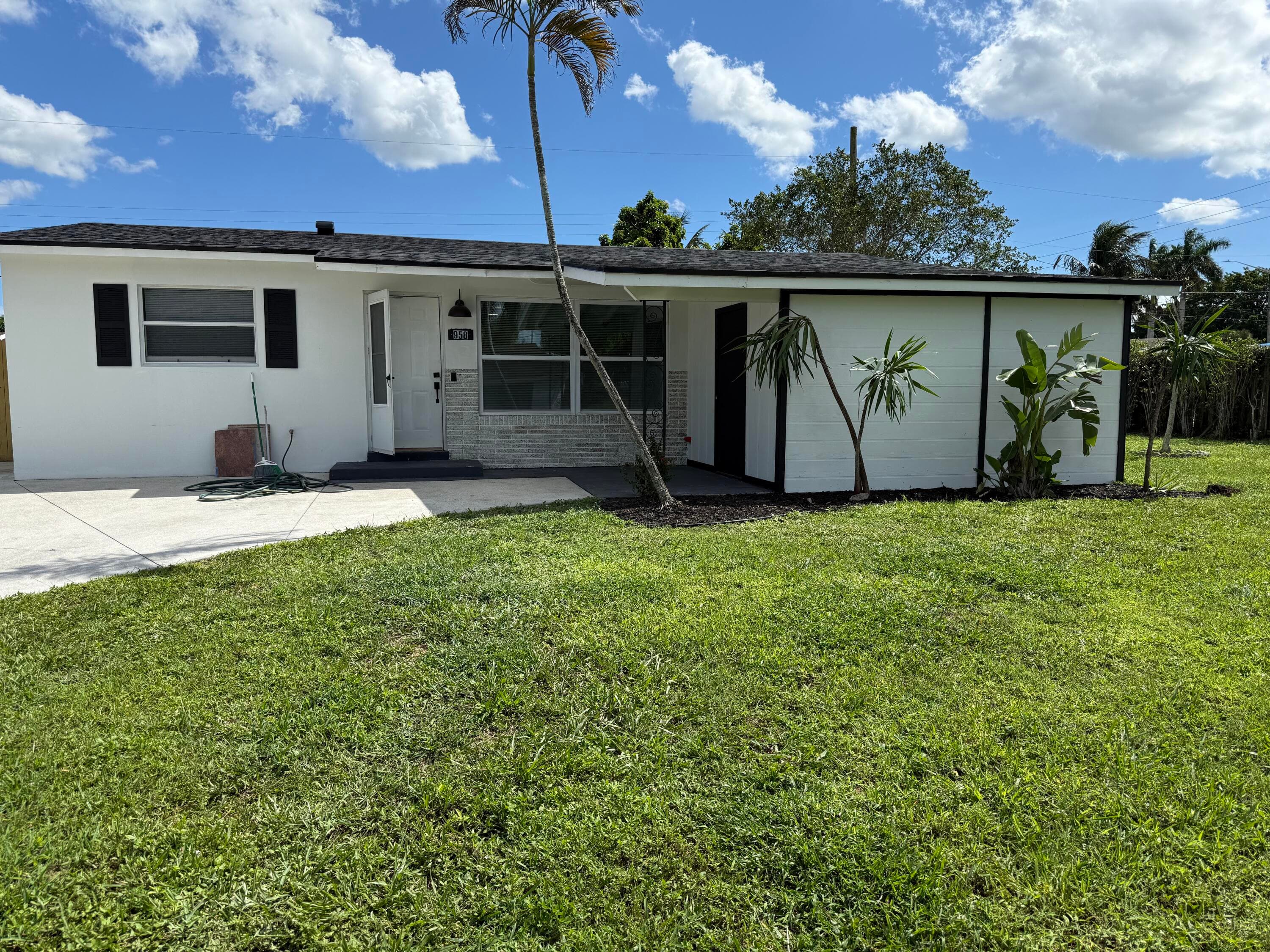 958 Montego Drive, West Palm Beach, FL 33415 — photo 1 of 1
