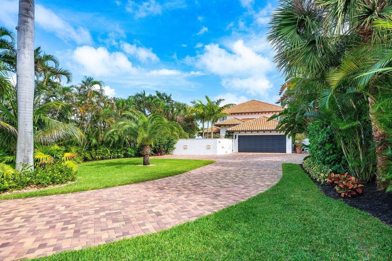 1 S 18th Avenue S, Lake Worth Beach, FL 33460 — photo 3 of 85