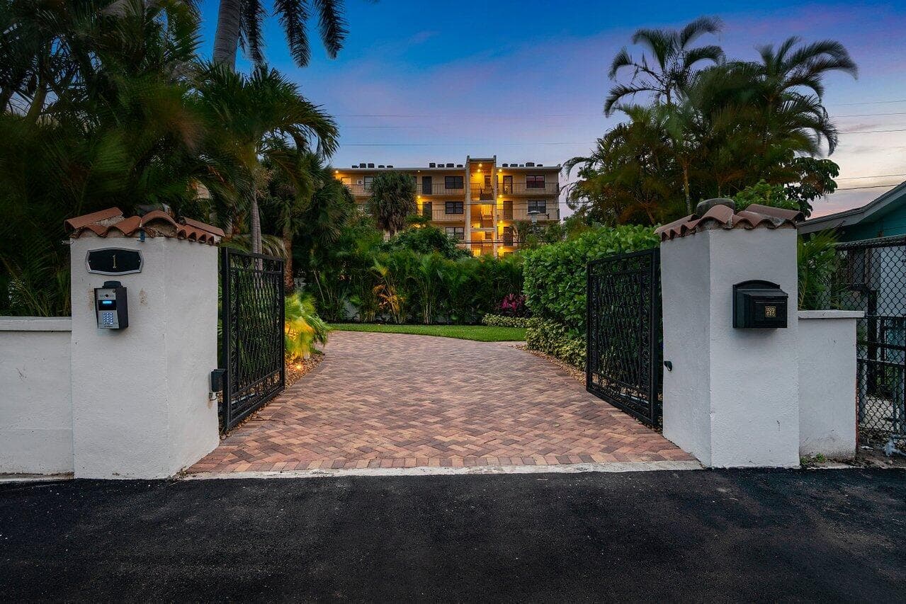 1 S 18th Avenue S, Lake Worth Beach, FL 33460 — photo 73 of 85