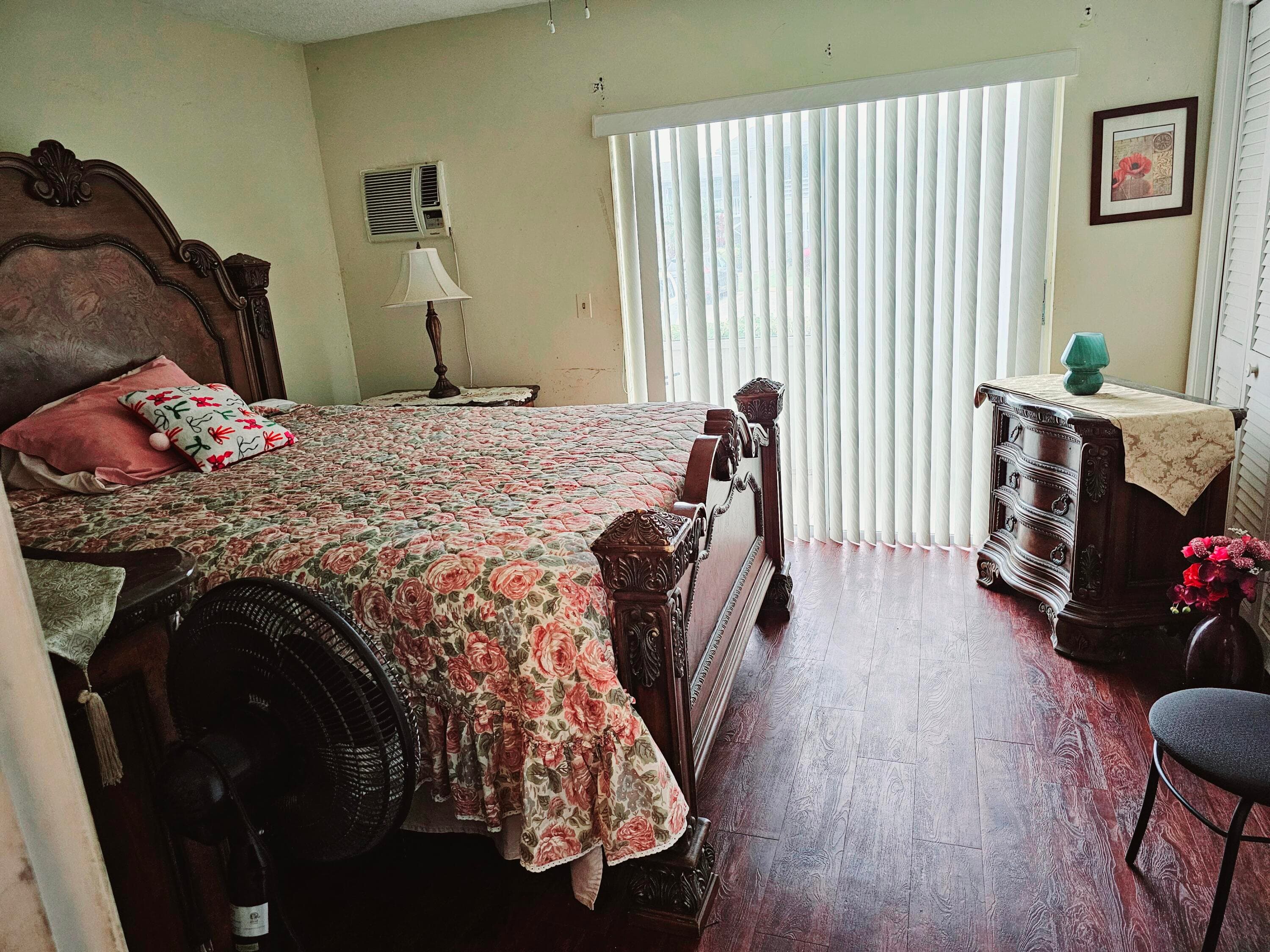 102 Easthampton E, West Palm Beach, FL 33417 — photo 11 of 13
