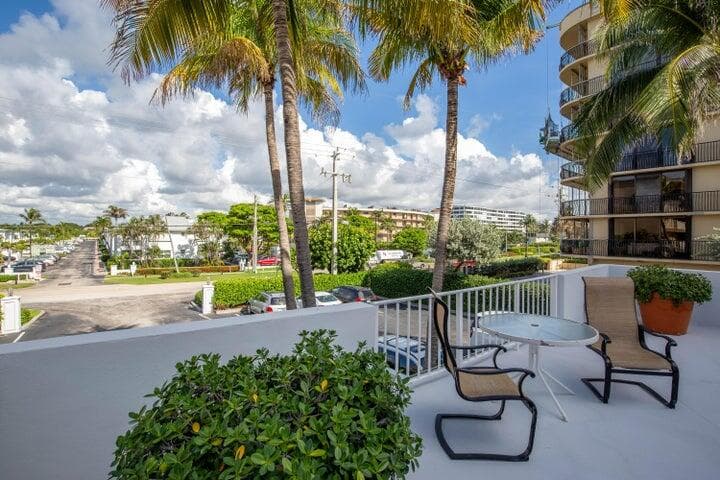 4200 S Ocean Boulevard 503, South Palm Beach, FL 33480 — photo 2 of 30