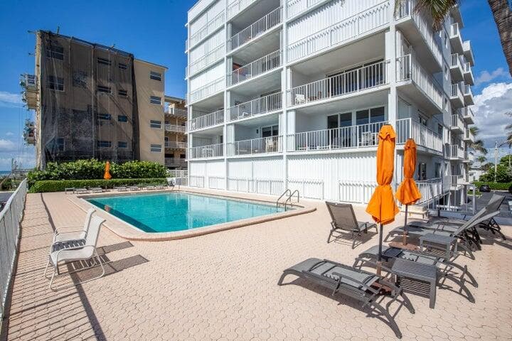 4200 S Ocean Boulevard 503, South Palm Beach, FL 33480 — photo 8 of 30