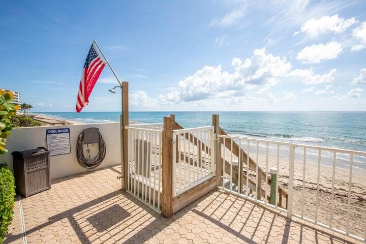 4200 S Ocean Boulevard 503, South Palm Beach, FL 33480 — photo 17 of 30