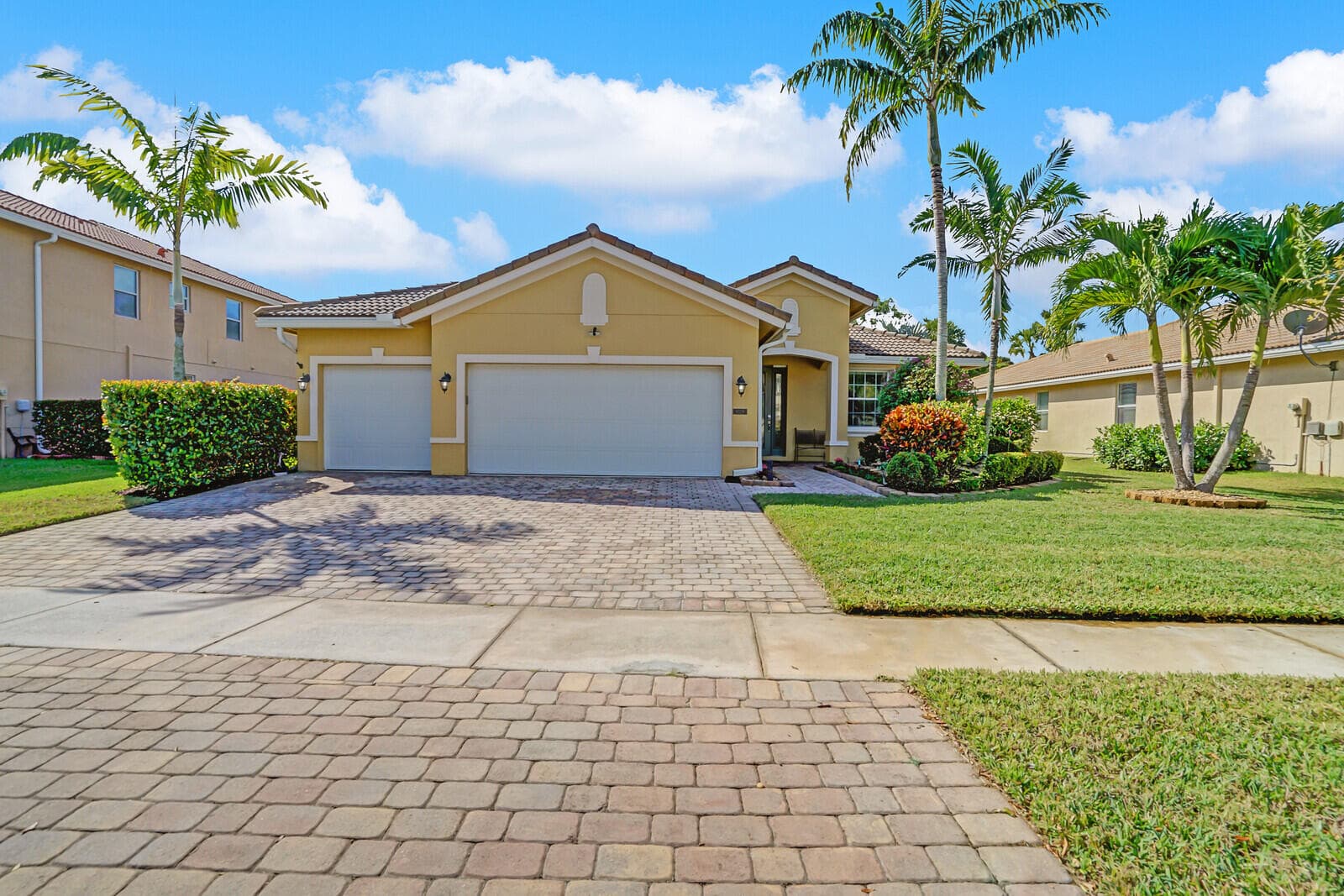 9328 Silent Oak Circle, West Palm Beach, FL 33411 — photo 2 of 35