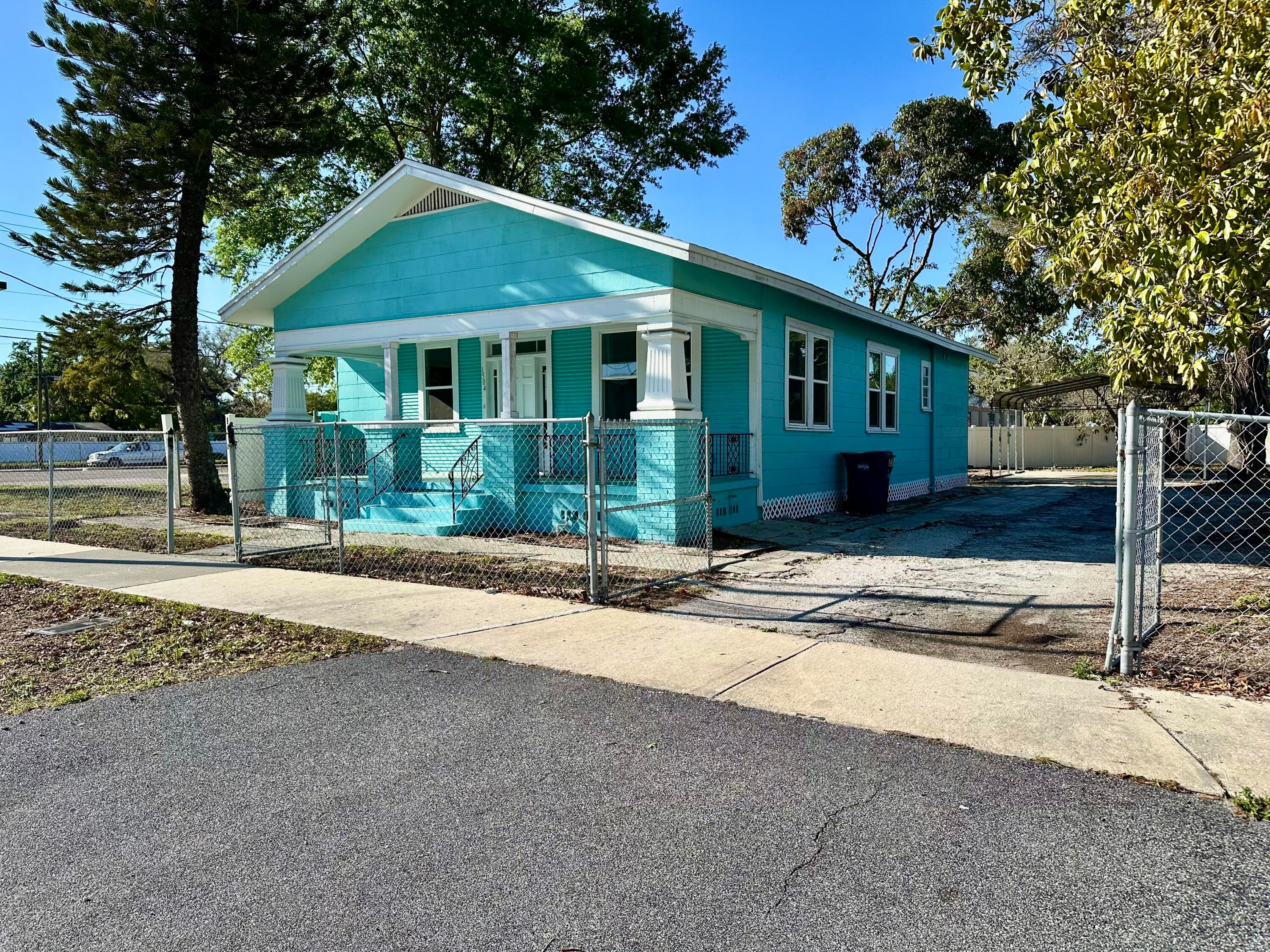 1504 E 33rd Avenue, Tampa, FL 33610 — photo 2 of 33