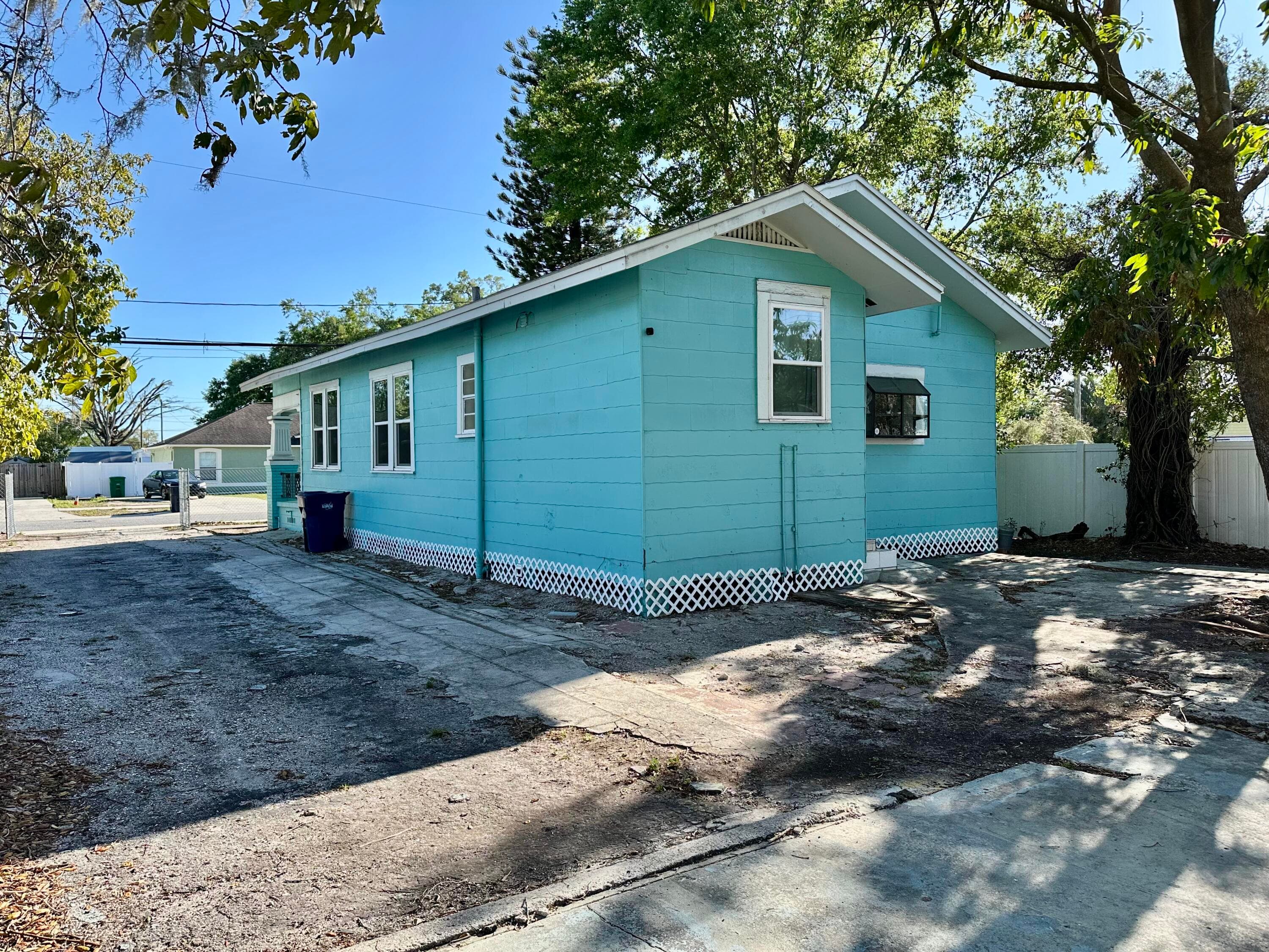 1504 E 33rd Avenue, Tampa, FL 33610 — photo 3 of 33