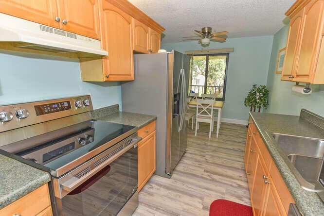 150 Pineview Road L6, Jupiter, FL 33469 — photo 3 of 22