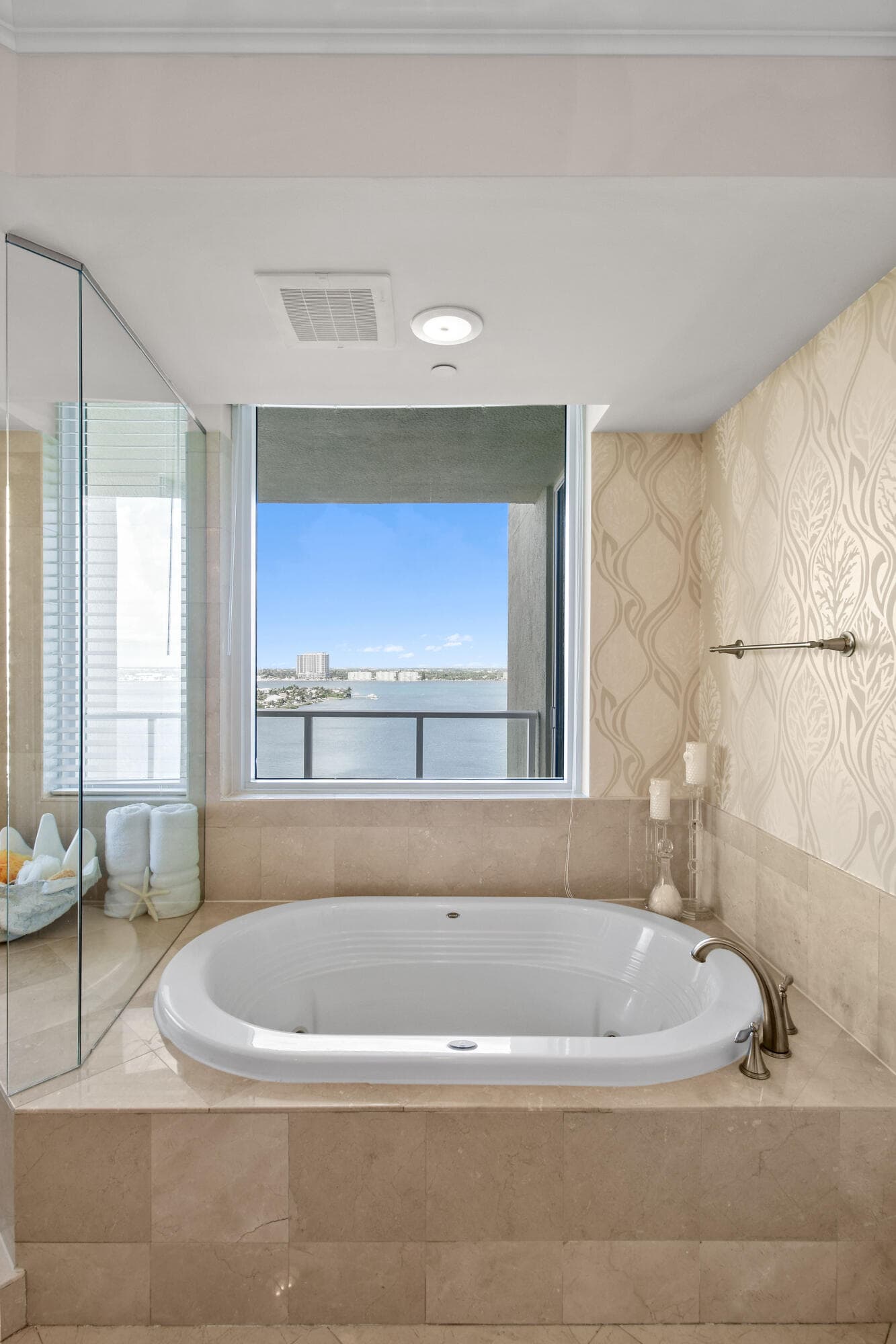 5050 N Ocean Drive 1203, Singer Island, FL 33404 — photo 21 of 95