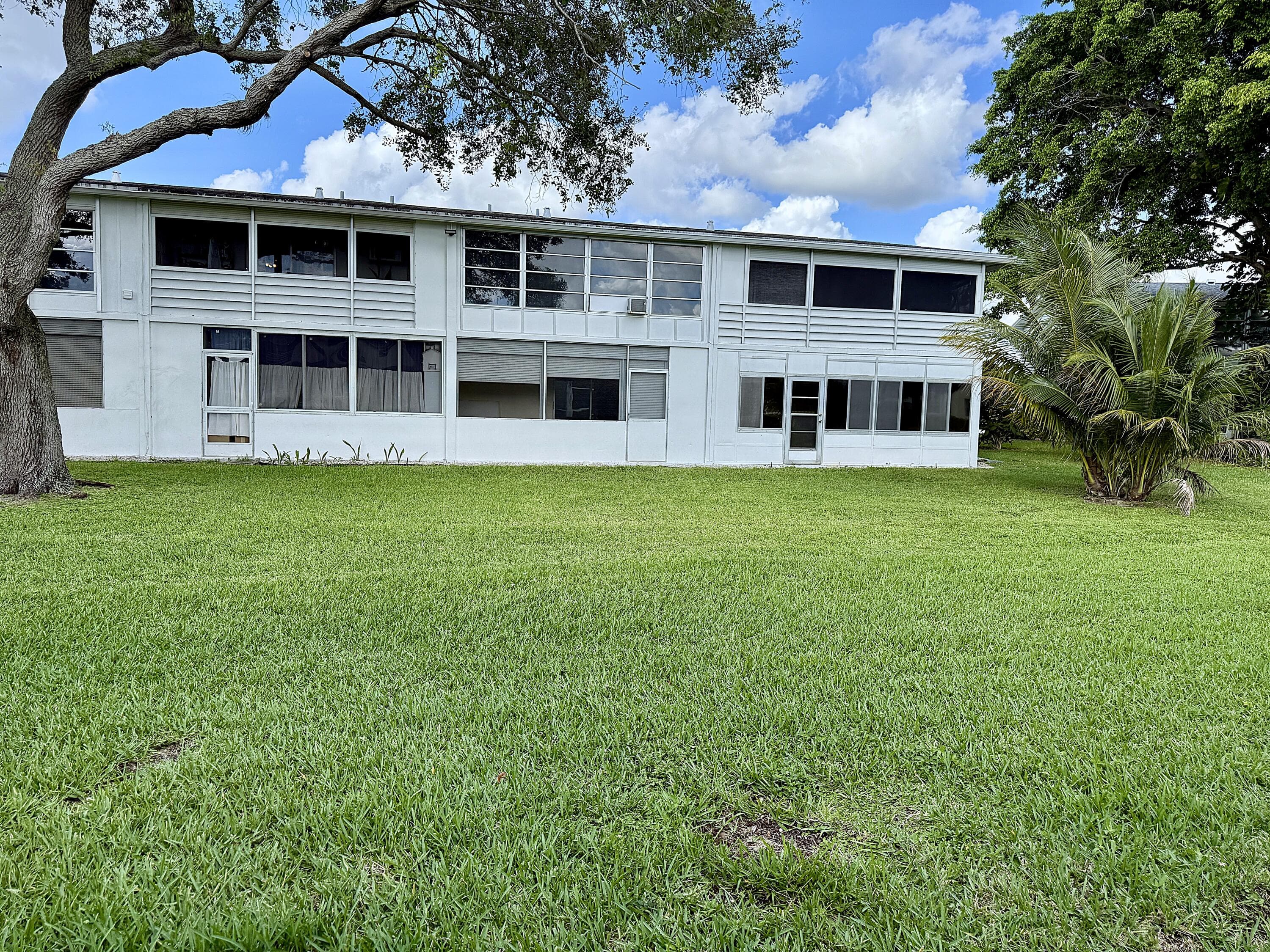 359 Oakridge T, Deerfield Beach, FL 33442 — photo 34 of 70