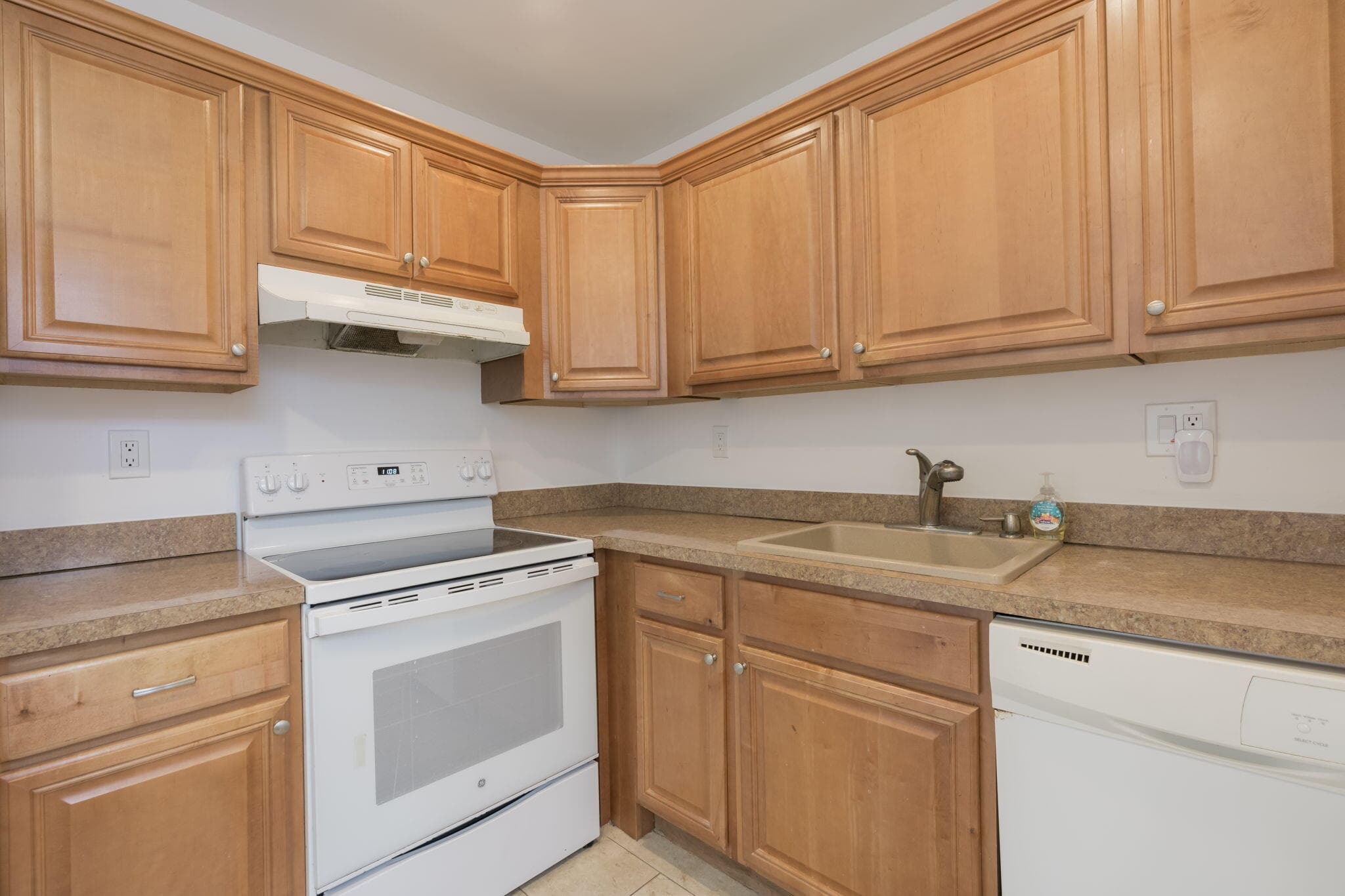 902 Normandy S, Delray Beach, FL 33484 — photo 15 of 54