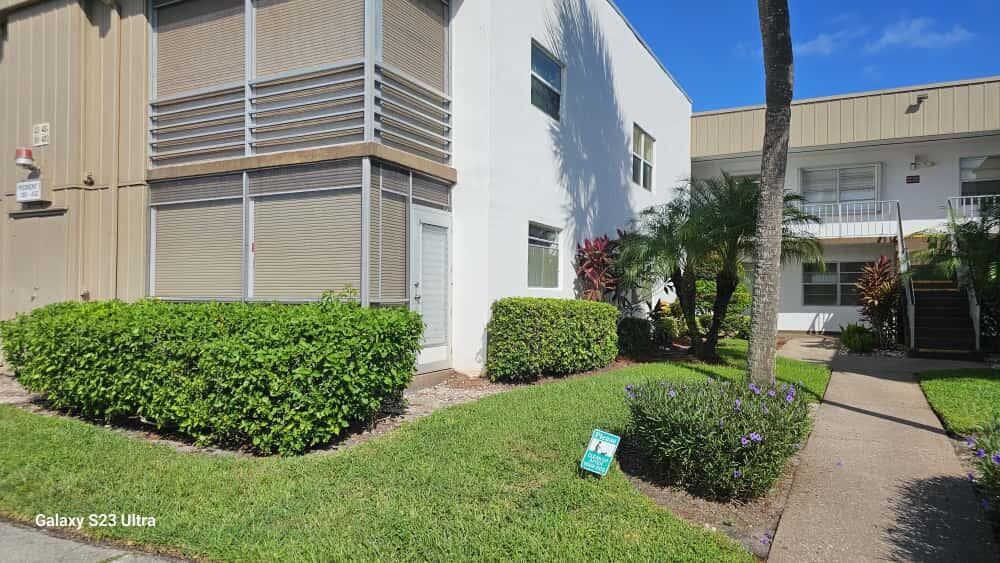 400 Piedmont I, Delray Beach, FL 33484 — photo 2 of 24