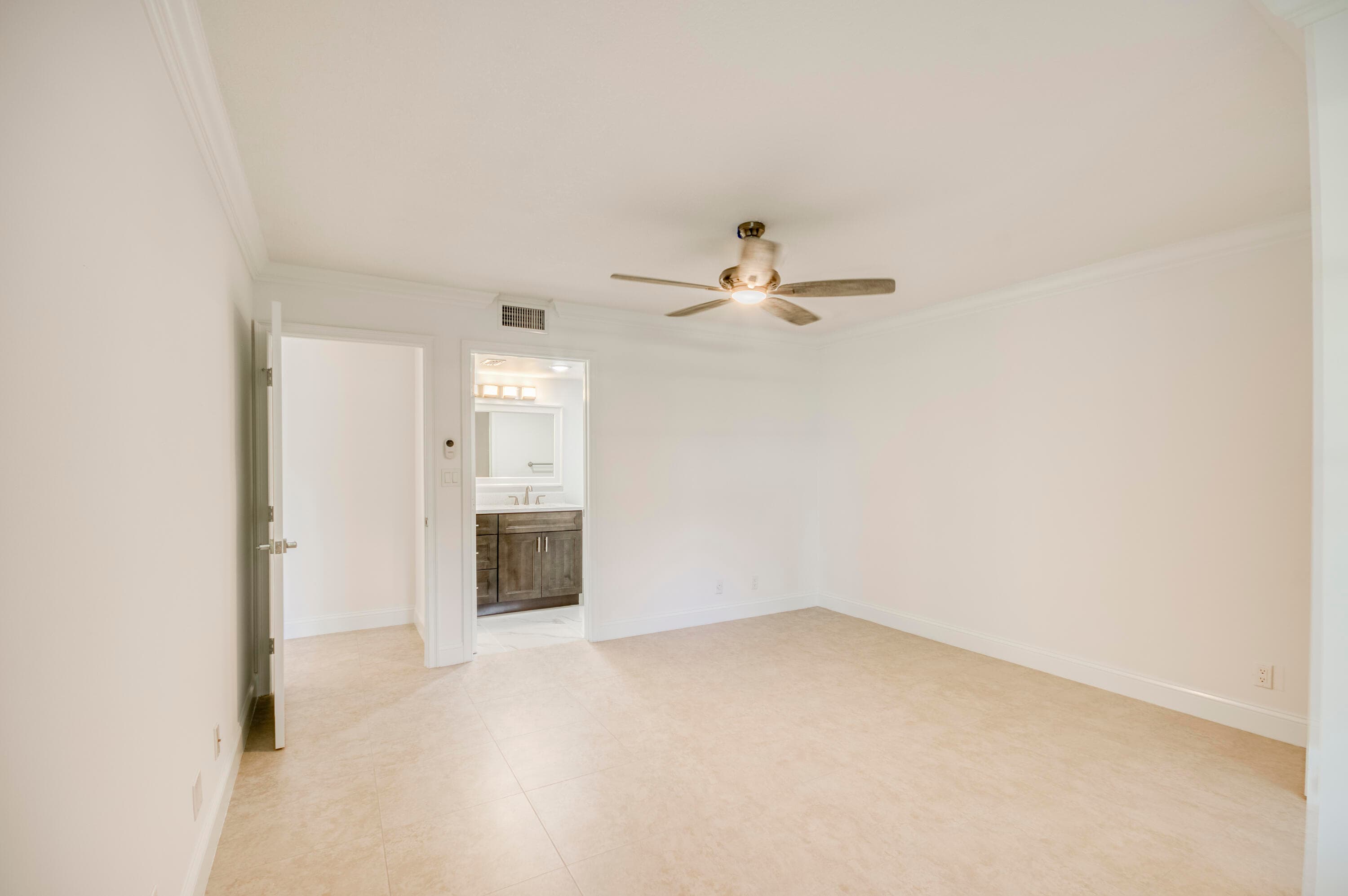 6865 Huntington Lane 105, Delray Beach, FL 33446 — photo 14 of 39