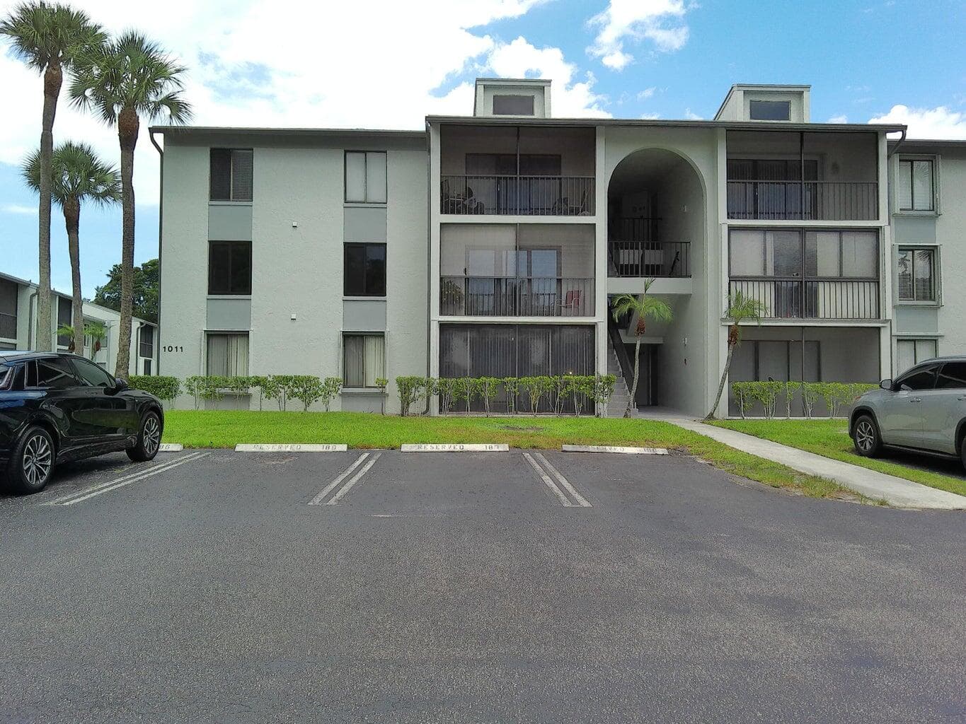 1011 Green Pine Boulevard D2, West Palm Beach, FL 33409 — photo 1 of 11