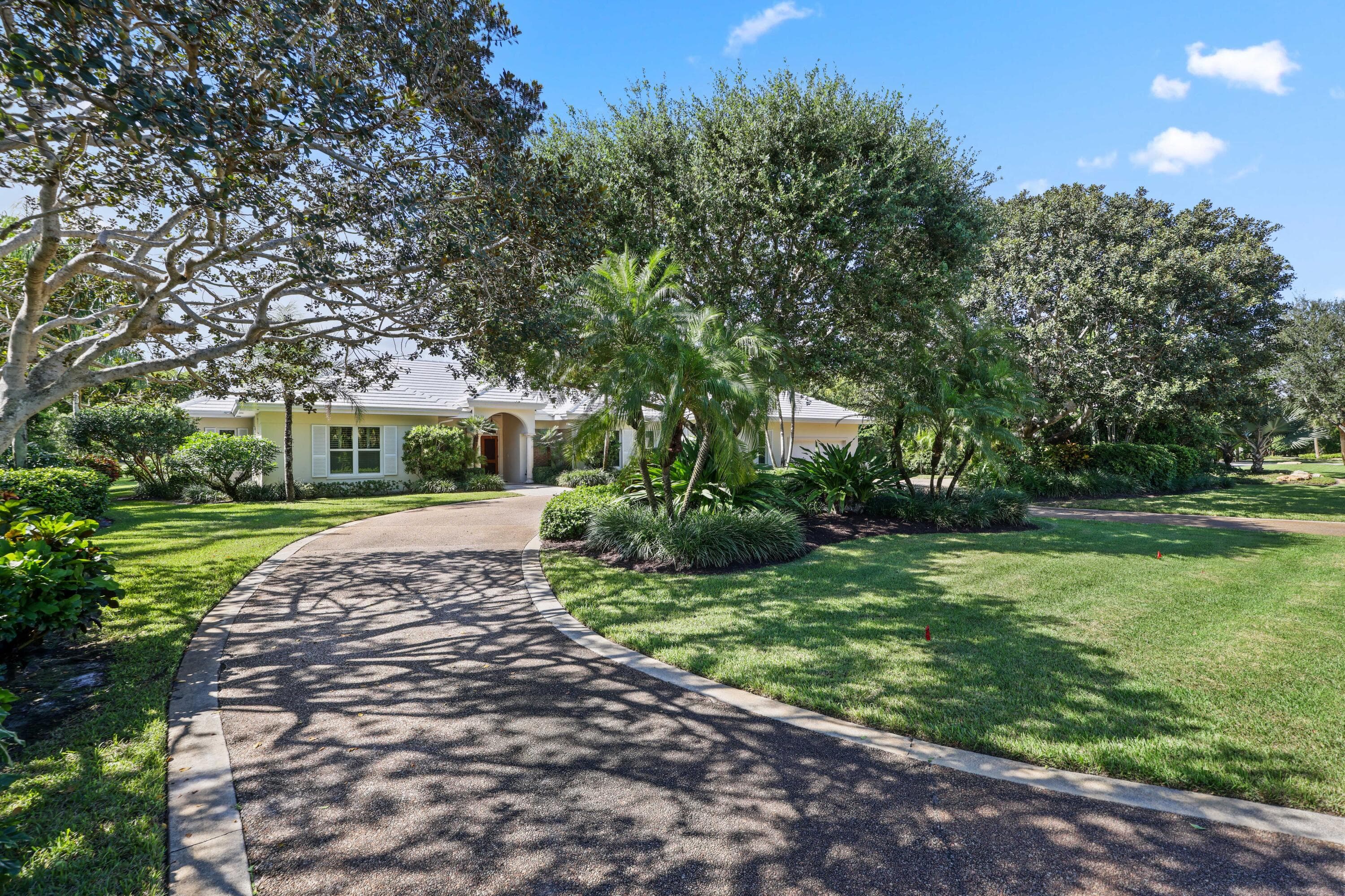 5 Country Road E A, Village of Golf, FL 33436 — photo 2 of 50
