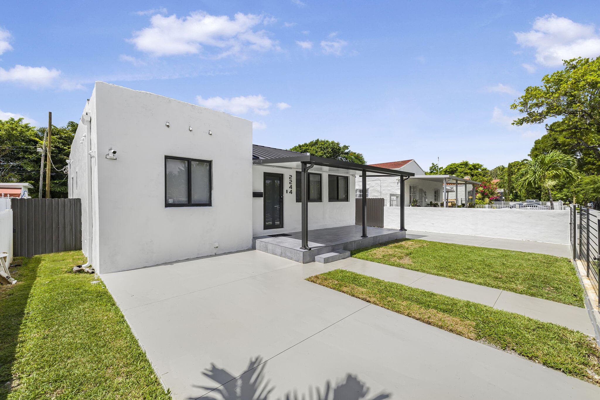 2244 SW 10th Street, Miami, FL 33135 — photo 4 of 40