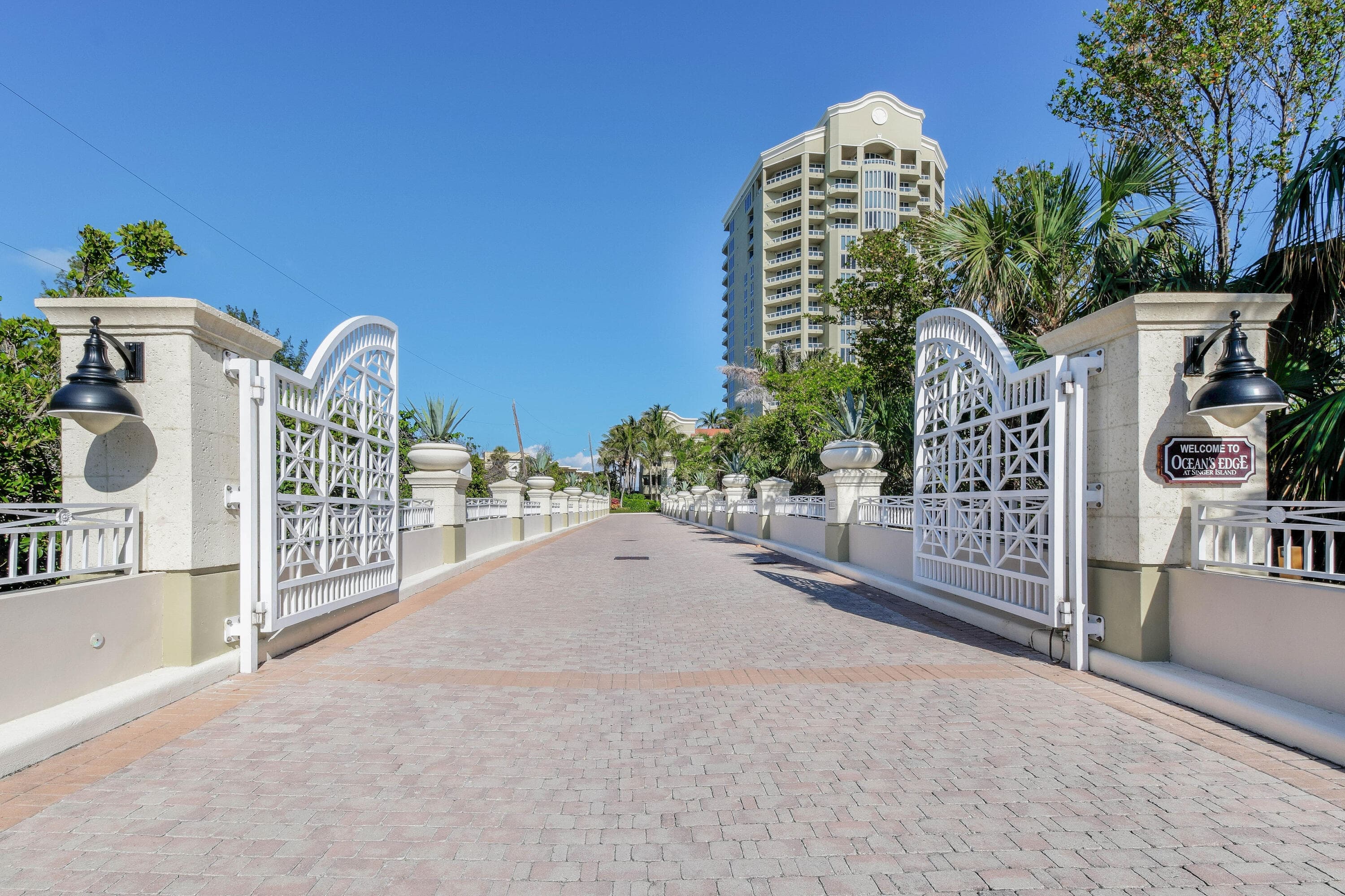 5050 N Ocean Drive 703, Singer Island, FL 33404 — photo 34 of 82