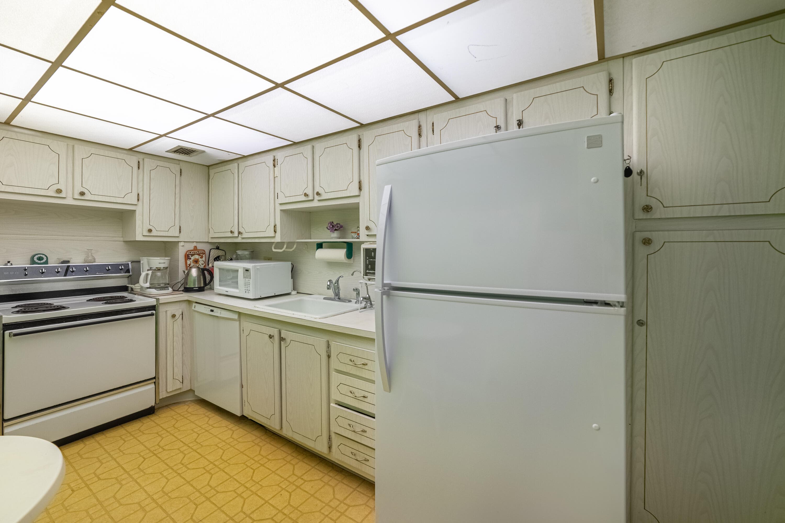 3450 S Ocean Boulevard 206, Palm Beach, FL 33480 — photo 9 of 16