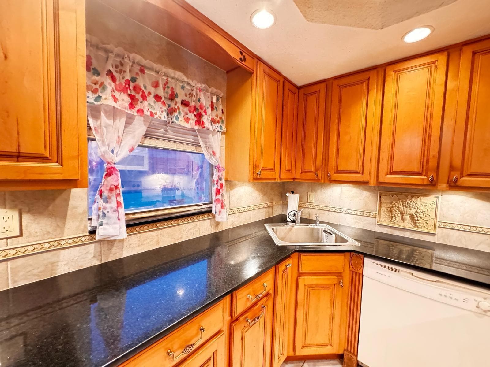 280 Flanders F, Delray Beach, FL 33484 — photo 7 of 11
