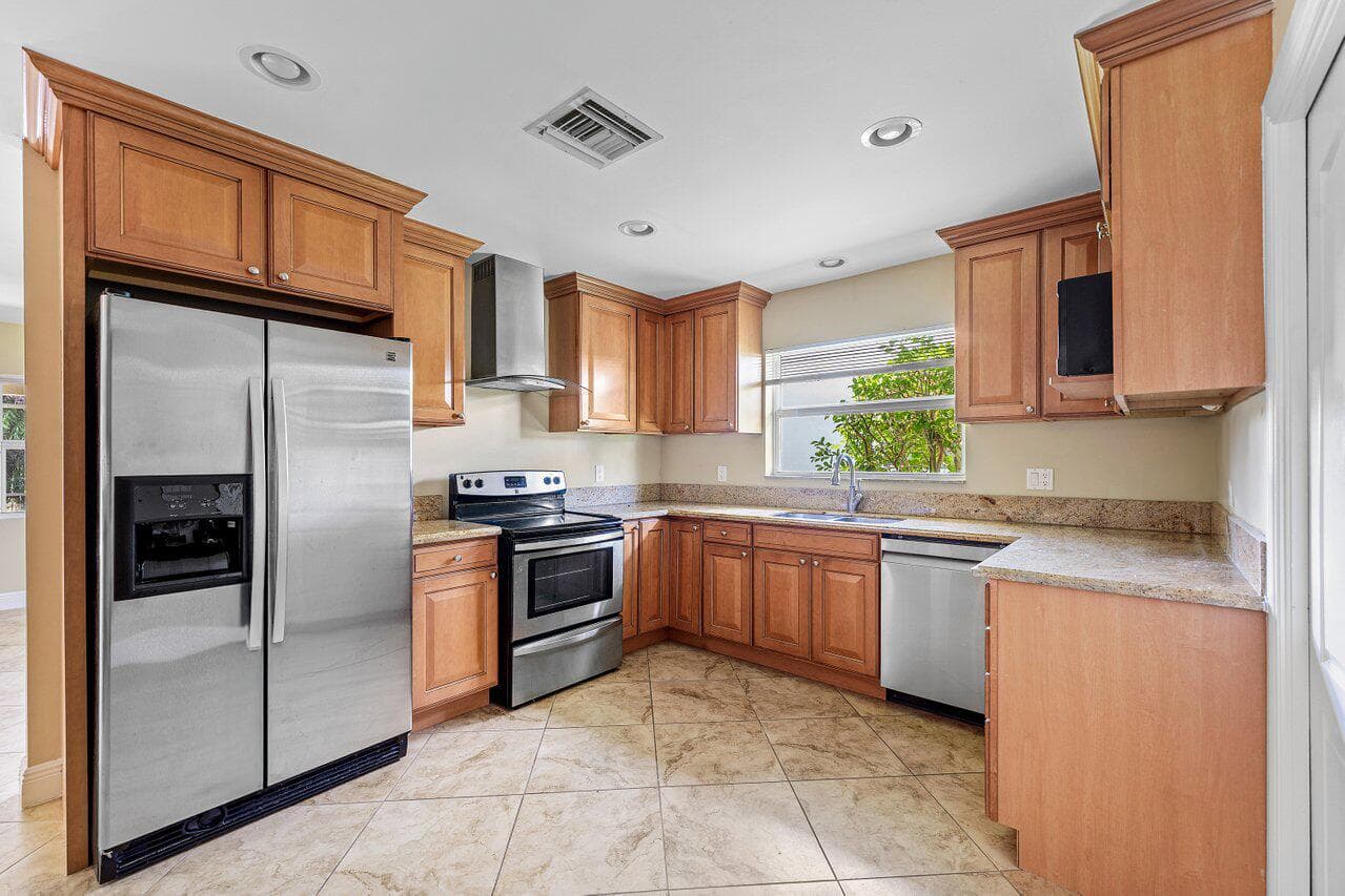 4572 White Cedar Lane, Delray Beach, FL 33445 — photo 16 of 55
