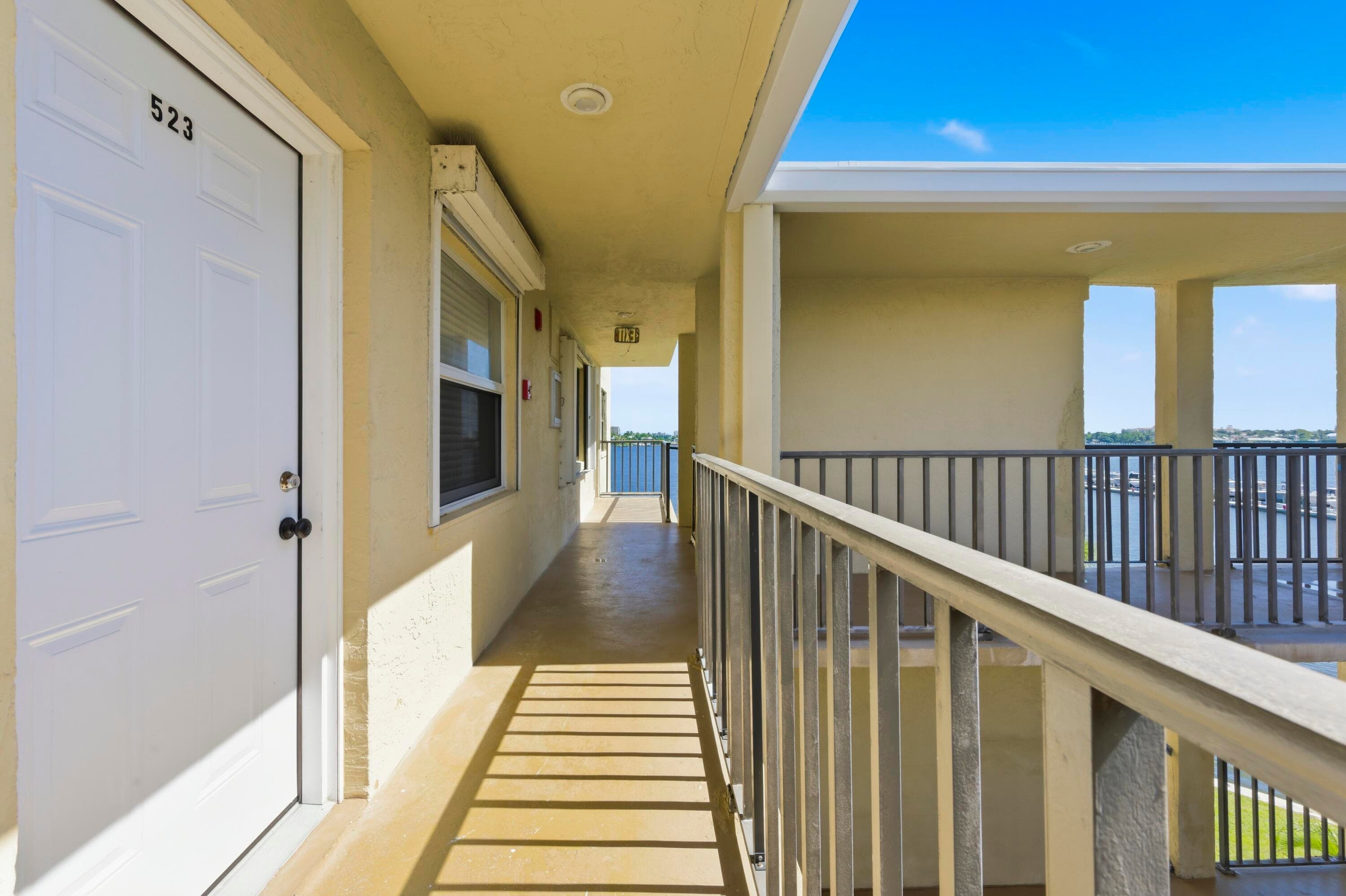 896 N Federal Highway 523, Lantana, FL 33462 — photo 19 of 62