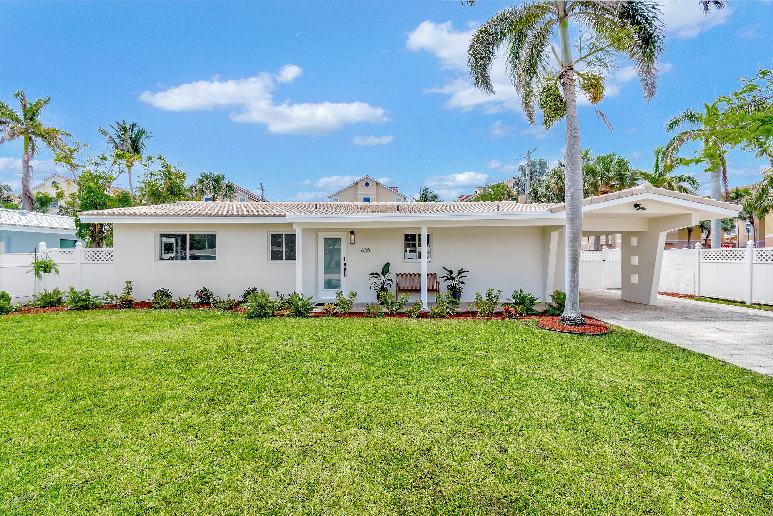 620 Las Palmas Park, Boynton Beach, FL 33435 — photo 1 of 34
