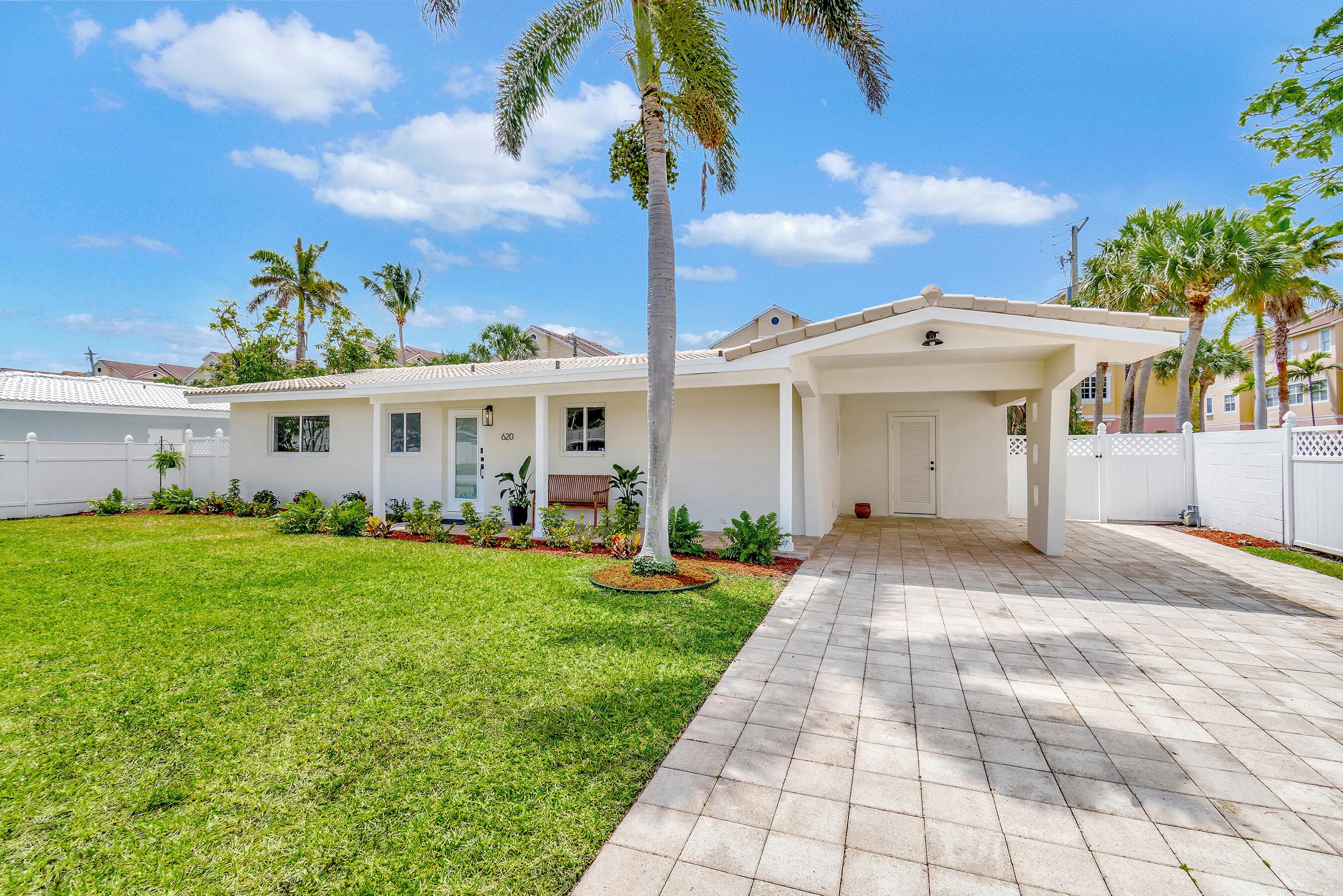 620 Las Palmas Park, Boynton Beach, FL 33435 — photo 2 of 34