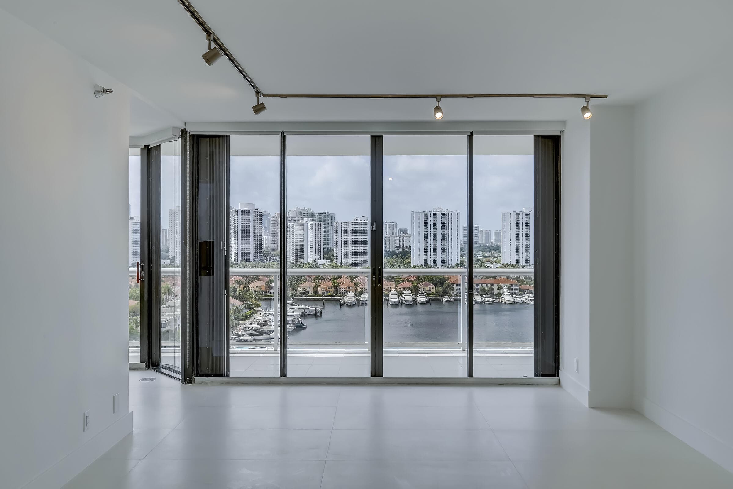 3640 Yacht Club Drive 1507, Aventura, FL 33180 — photo 2 of 34