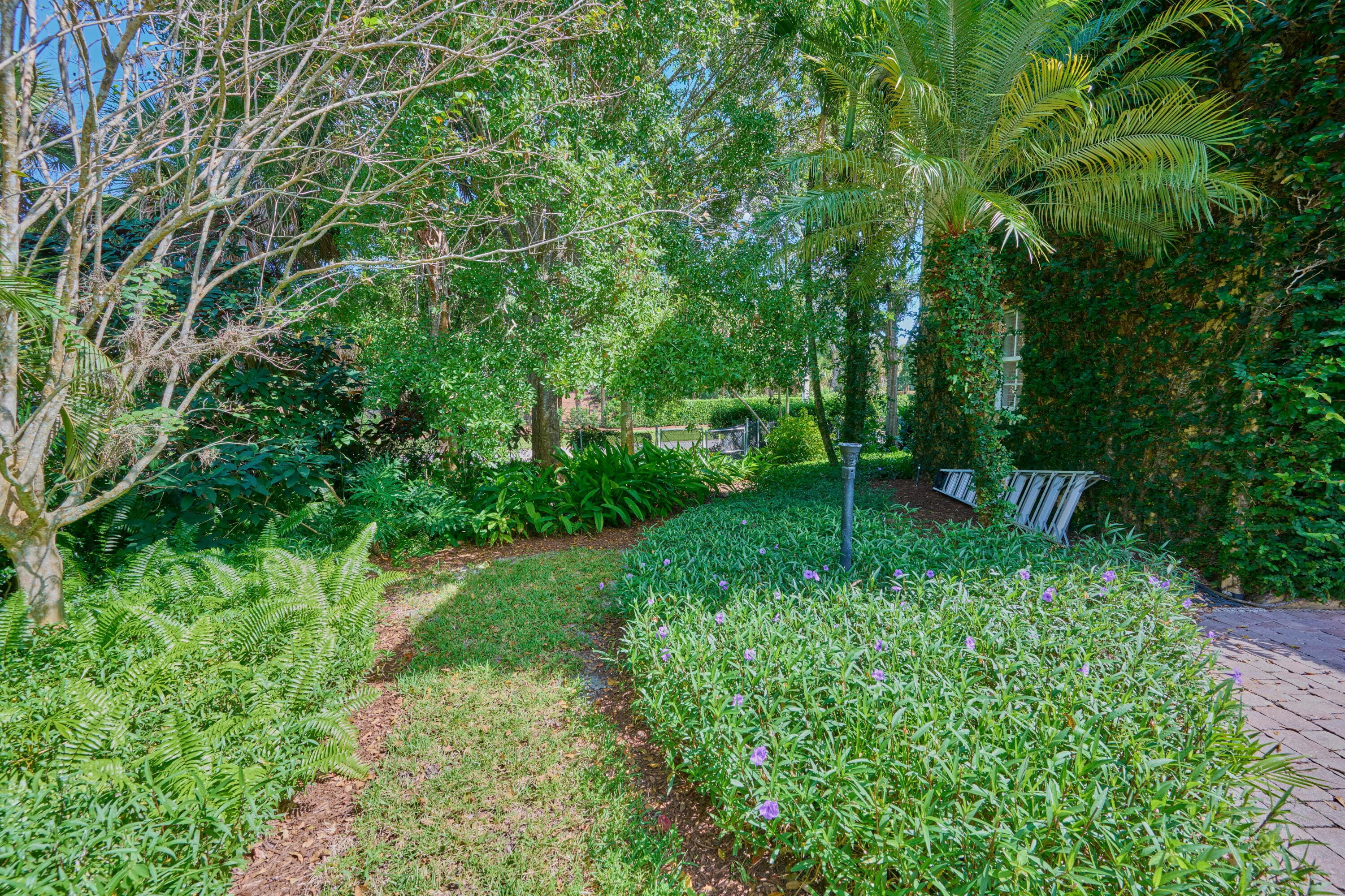 601 Bridgewater Lane SW, Vero Beach, FL 32962 — photo 40 of 47
