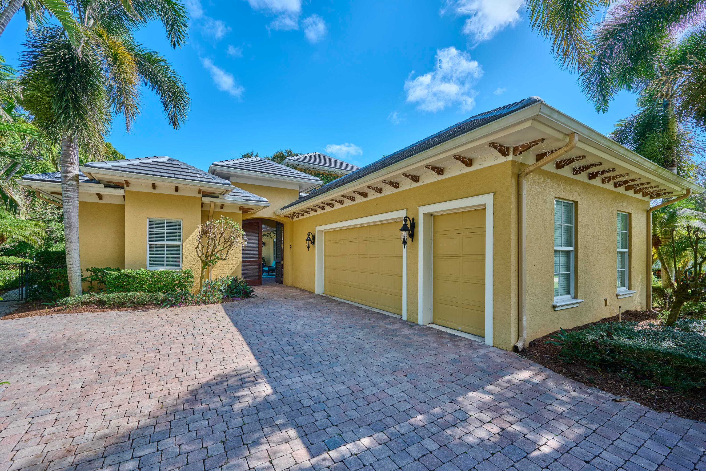 601 Bridgewater Lane SW, Vero Beach, FL 32962 — photo 3 of 47