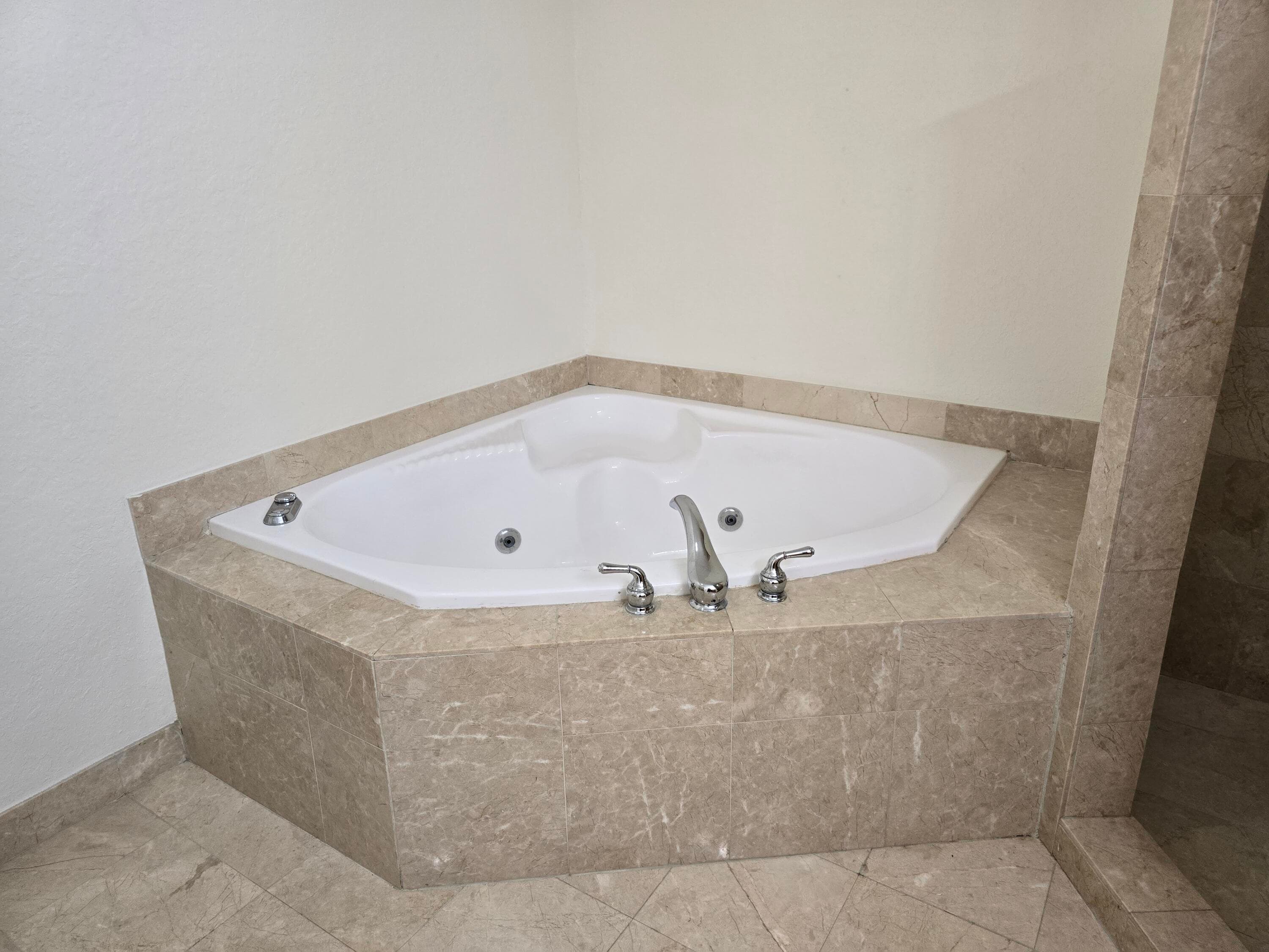 1640 Presidential Way 403, West Palm Beach, FL 33401 — photo 35 of 69