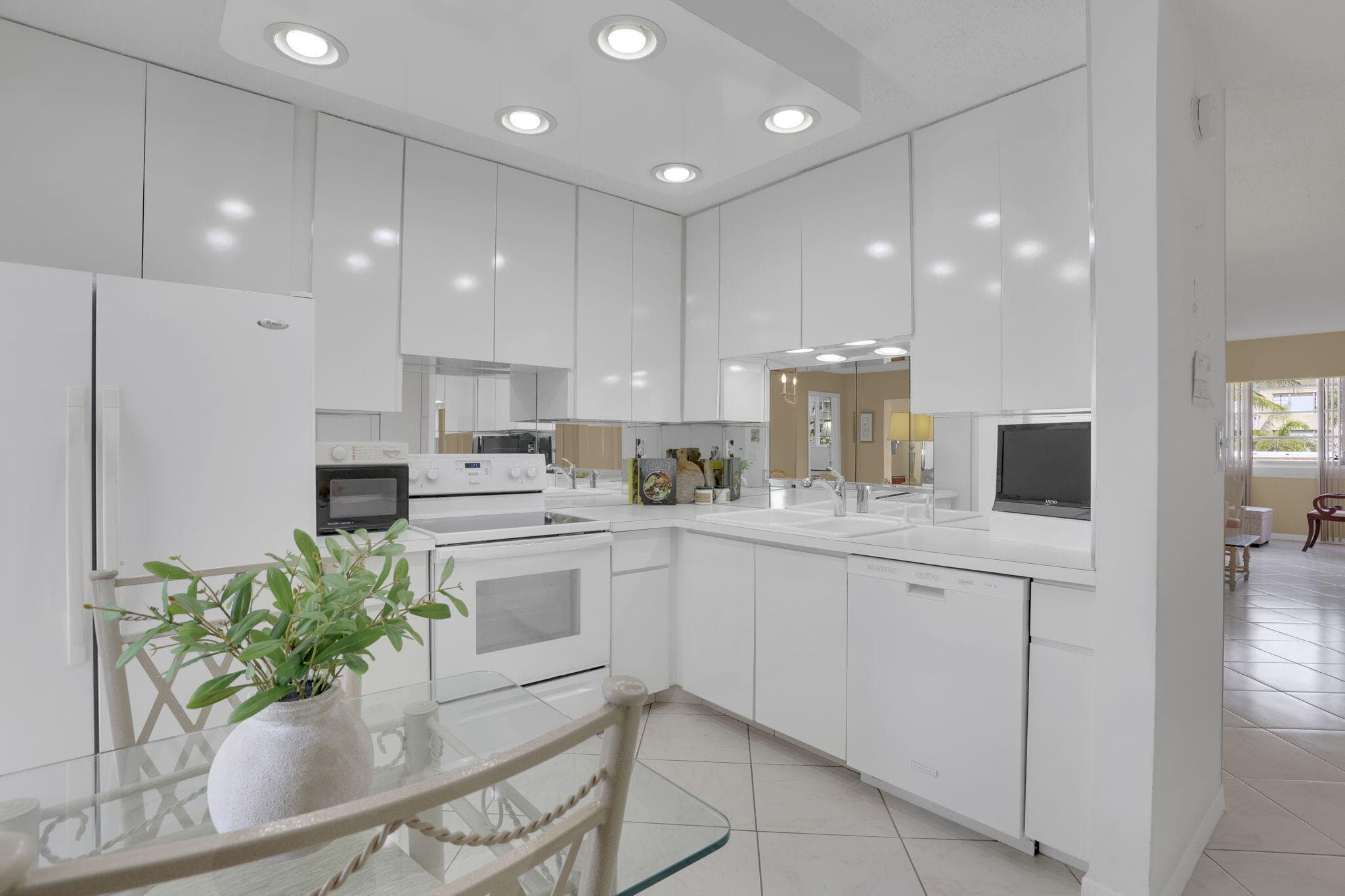 1891 S Ocean Drive 202, Hallandale Beach, FL 33009 — photo 2 of 25
