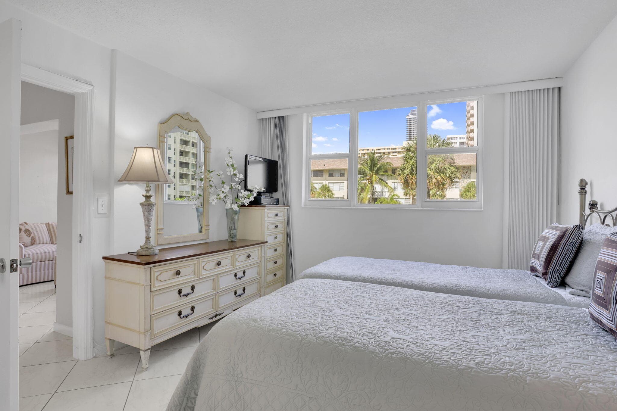 1891 S Ocean Drive 202, Hallandale Beach, FL 33009 — photo 11 of 25