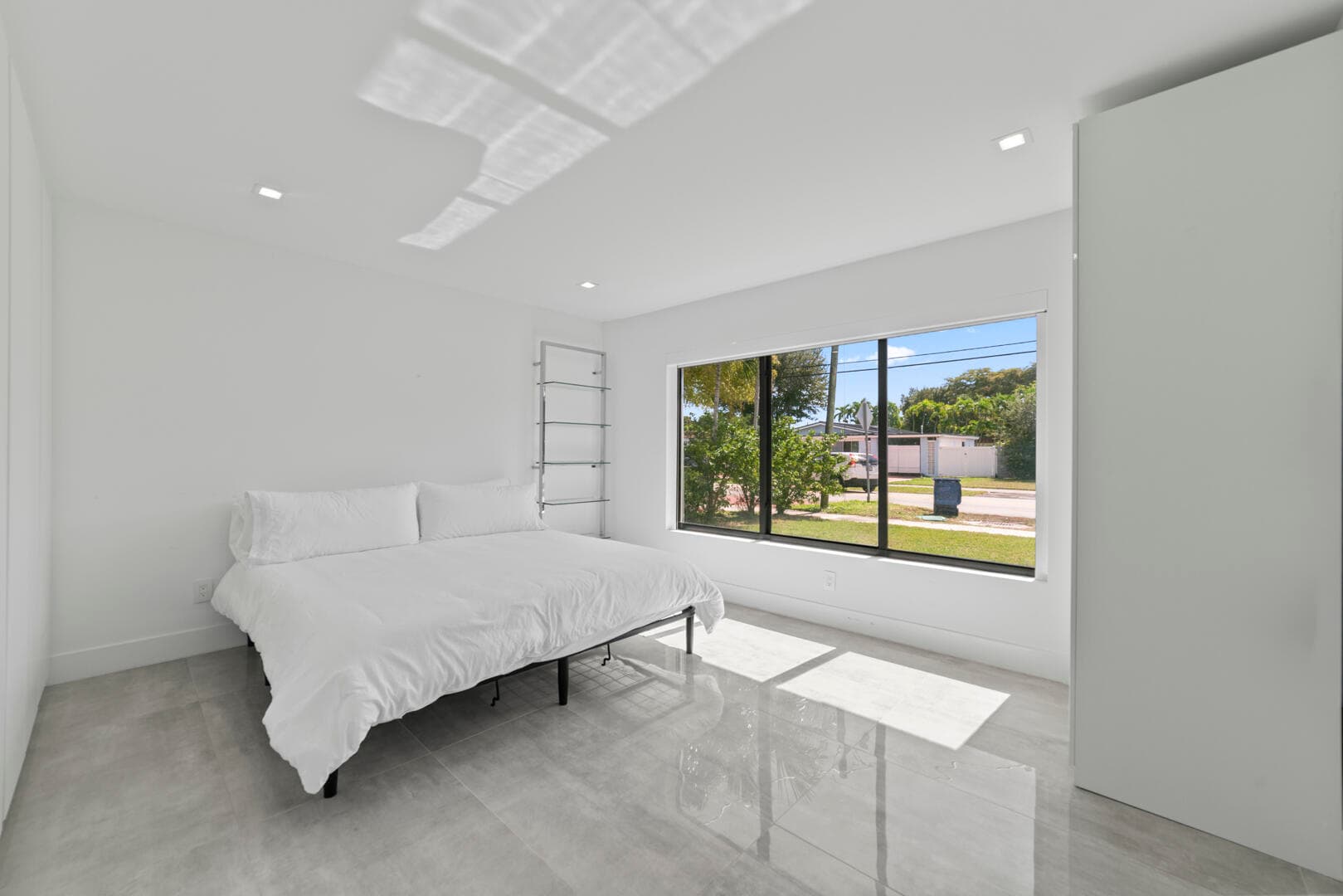 2511 NE 209th Terrace, Miami, FL 33180 — photo 35 of 43