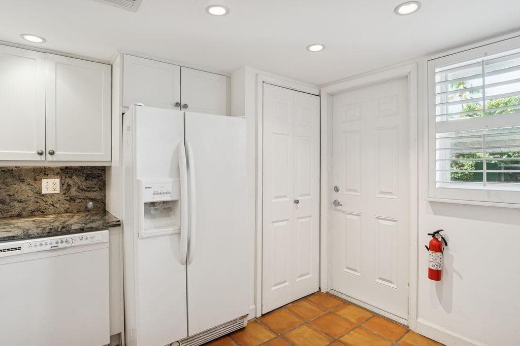 1 Harbourside Drive 1103, Delray Beach, FL 33483 — photo 23 of 40