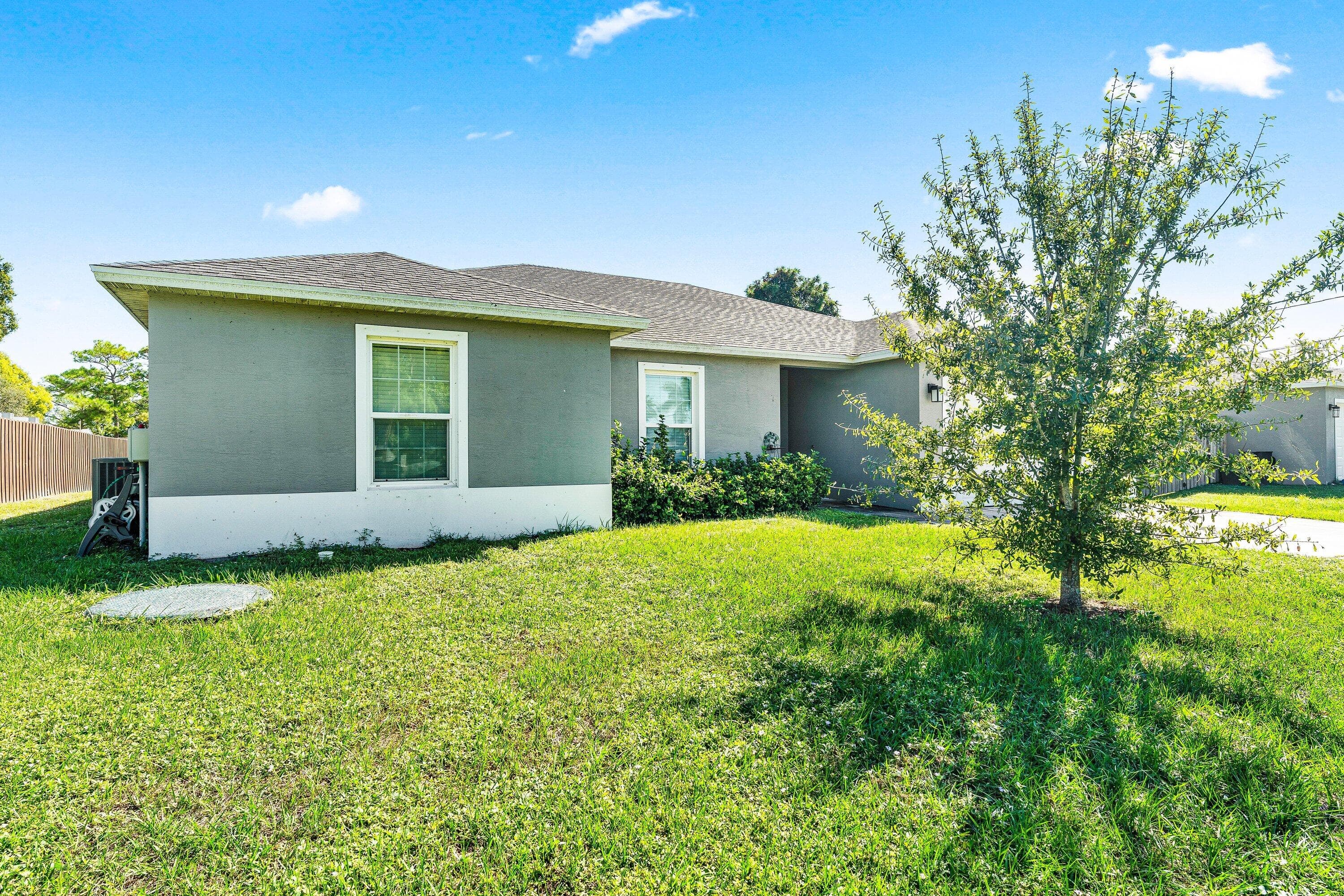2333 SE Aneci Street, Port St. Lucie, FL 34984 — photo 4 of 27