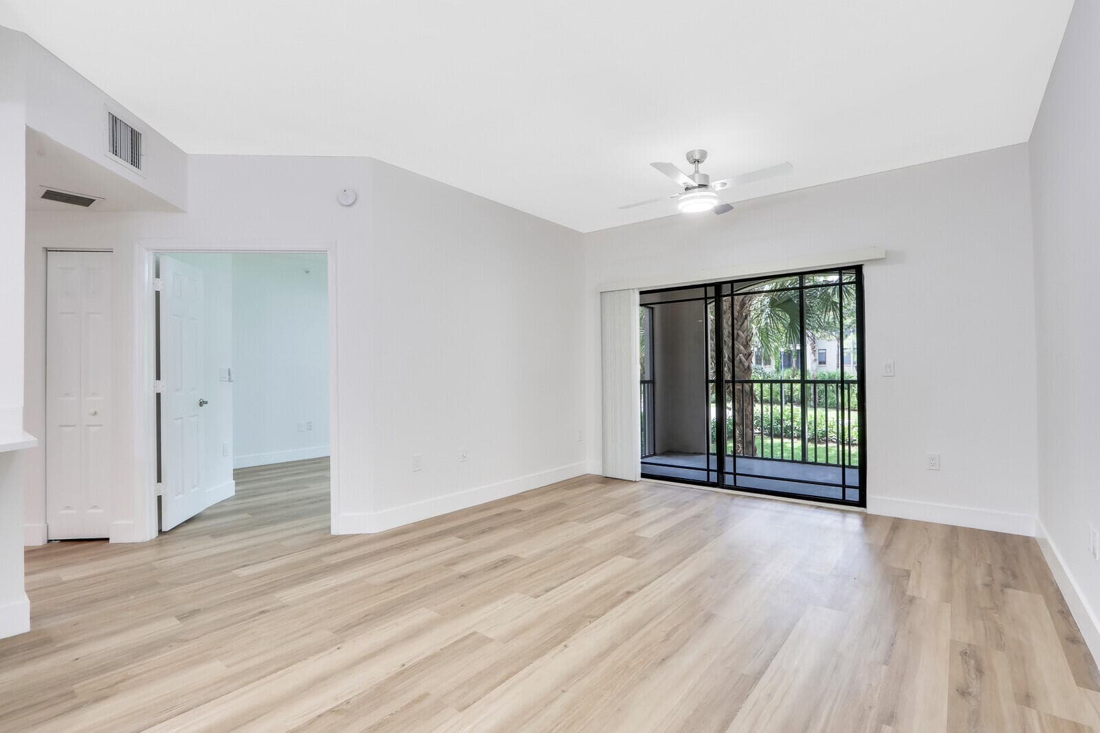 3023 Alcazar Place 203, Palm Beach Gardens, FL 33410 — photo 4 of 14