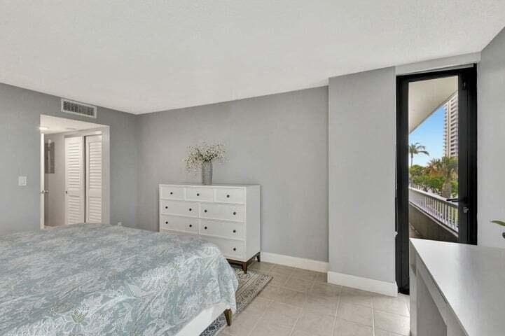 5550 N Ocean Drive 2b, Singer Island, FL 33404 — photo 18 of 58