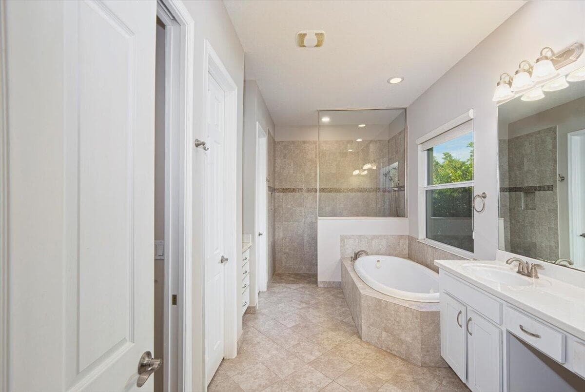 11400 SW Hillcrest Circle, Port St. Lucie, FL 34987 — photo 29 of 101