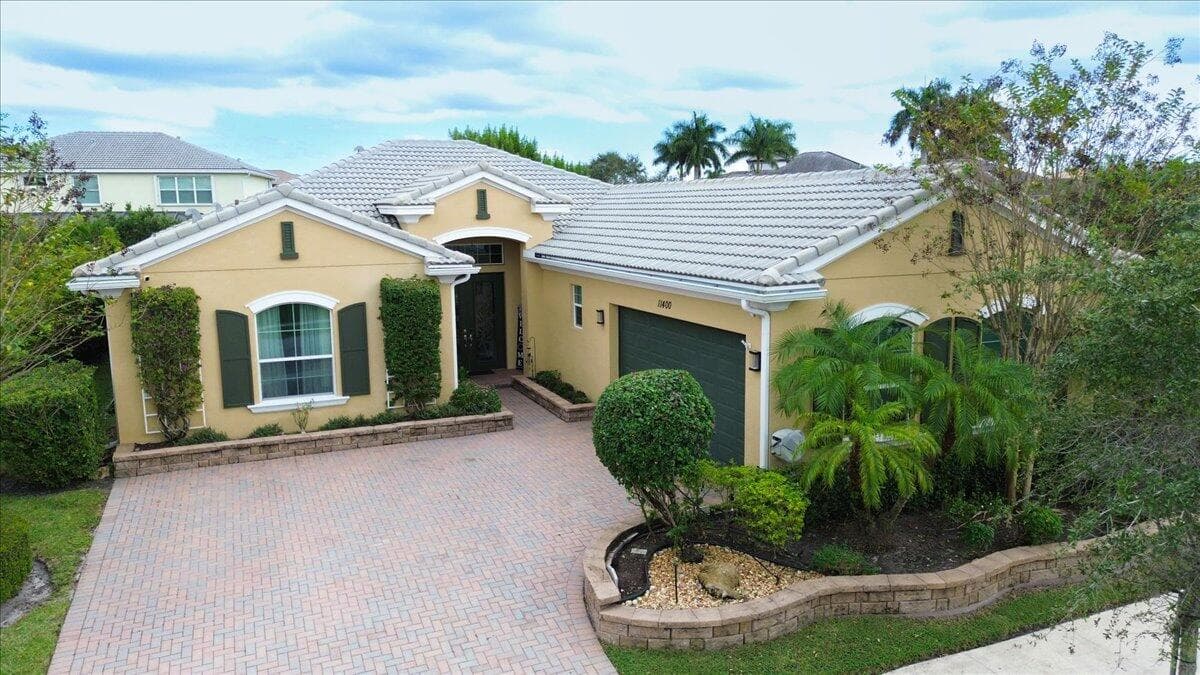 11400 SW Hillcrest Circle, Port St. Lucie, FL 34987 — photo 8 of 101