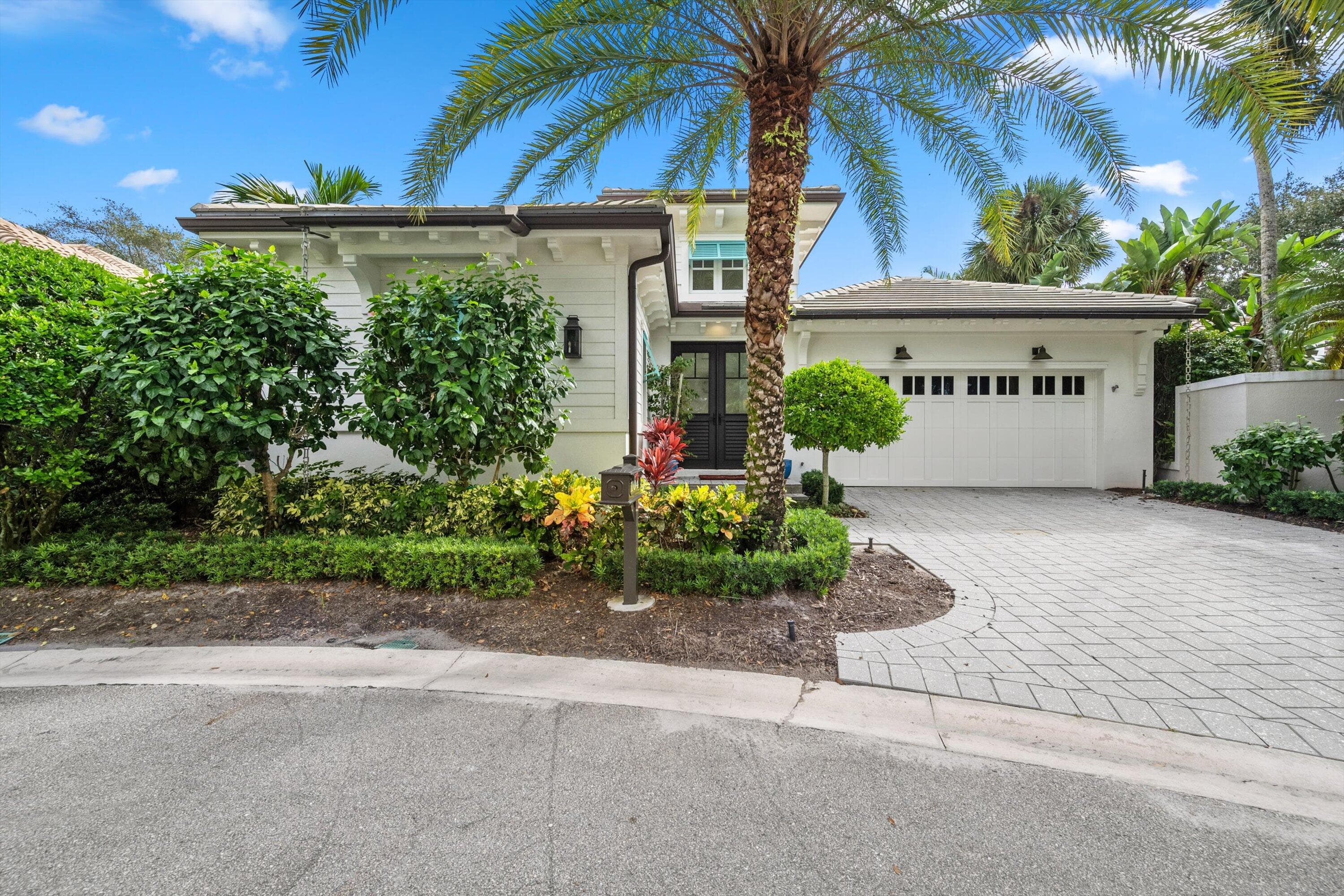 104 Lanitee Circle, Jupiter, FL 33458 — photo 2 of 34