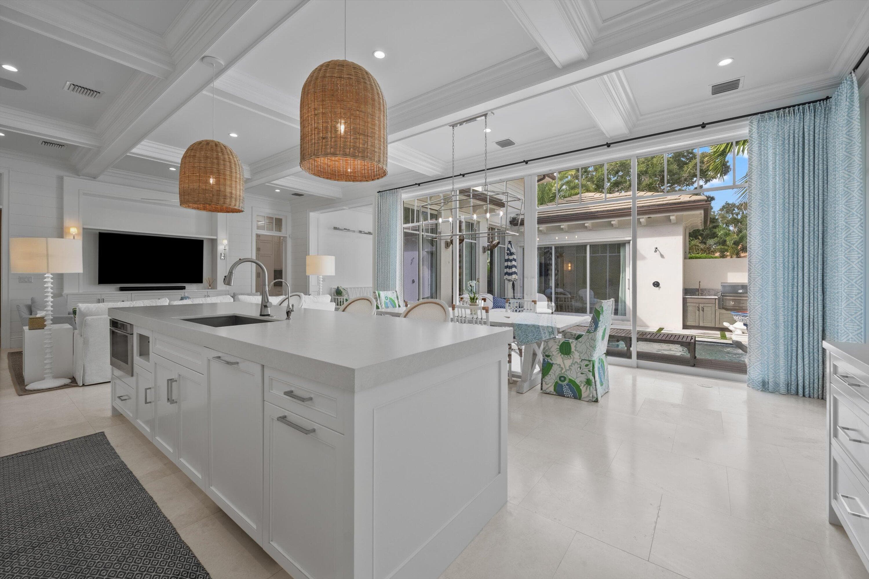 104 Lanitee Circle, Jupiter, FL 33458 — photo 14 of 34
