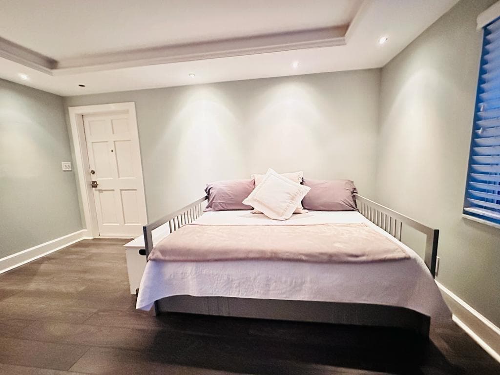 2424 NE 9th Street 112, Fort Lauderdale, FL 33304 — photo 10 of 17
