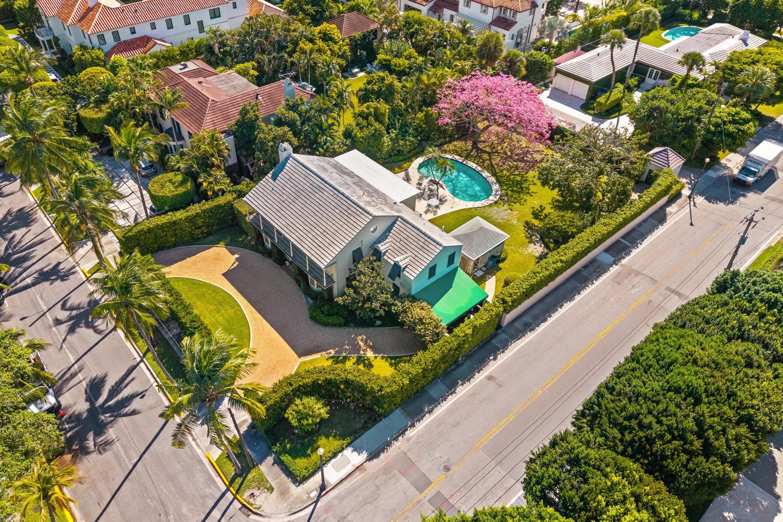 334 Barton Avenue, Palm Beach, FL 33480 — photo 1 of 17
