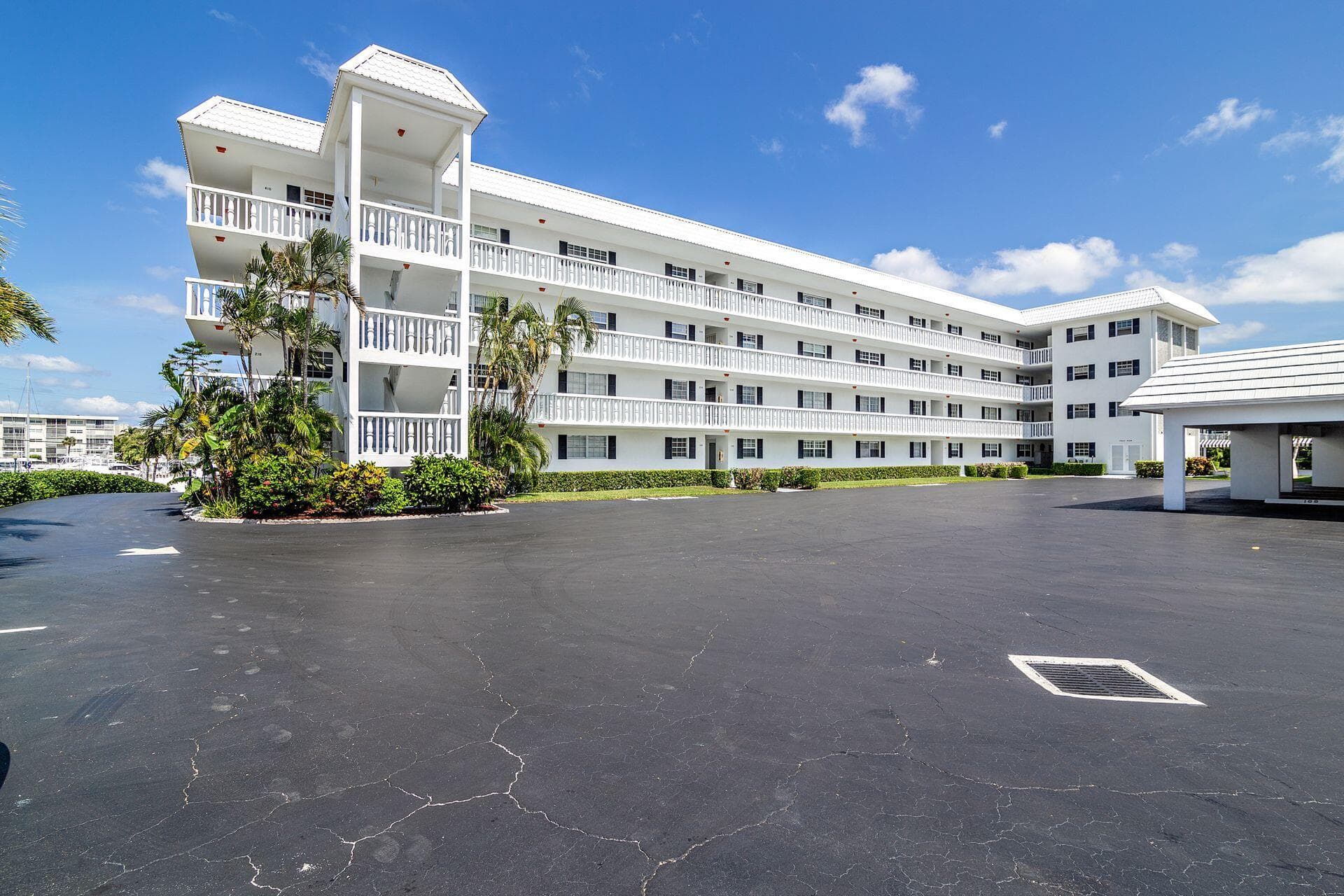 907 Marina Drive 402, North Palm Beach, FL 33408 — photo 23 of 49